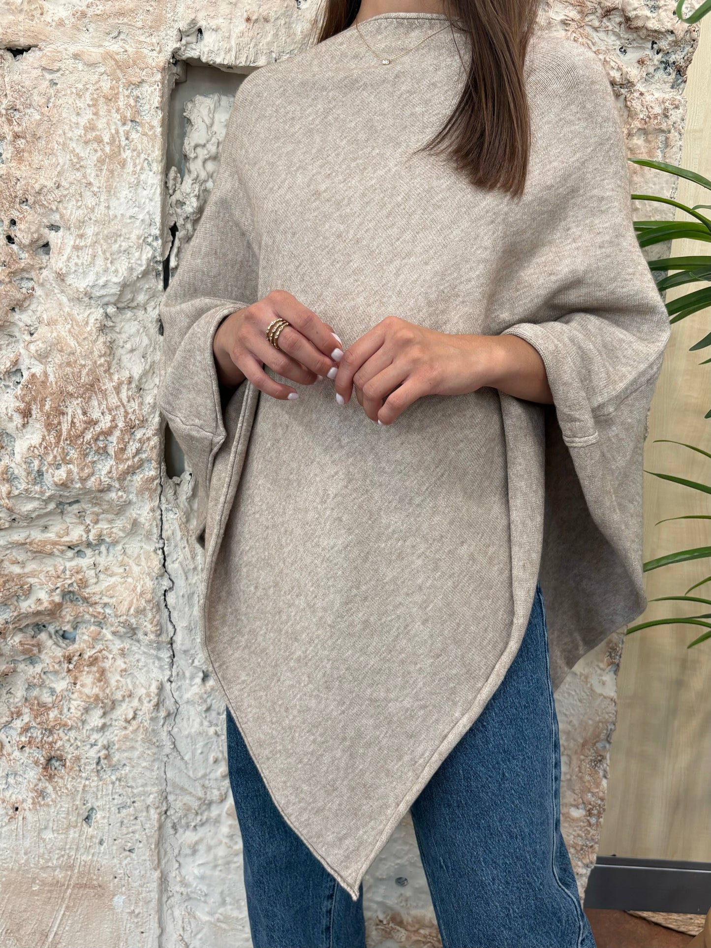 CAPA DE PUNTO TAUPE