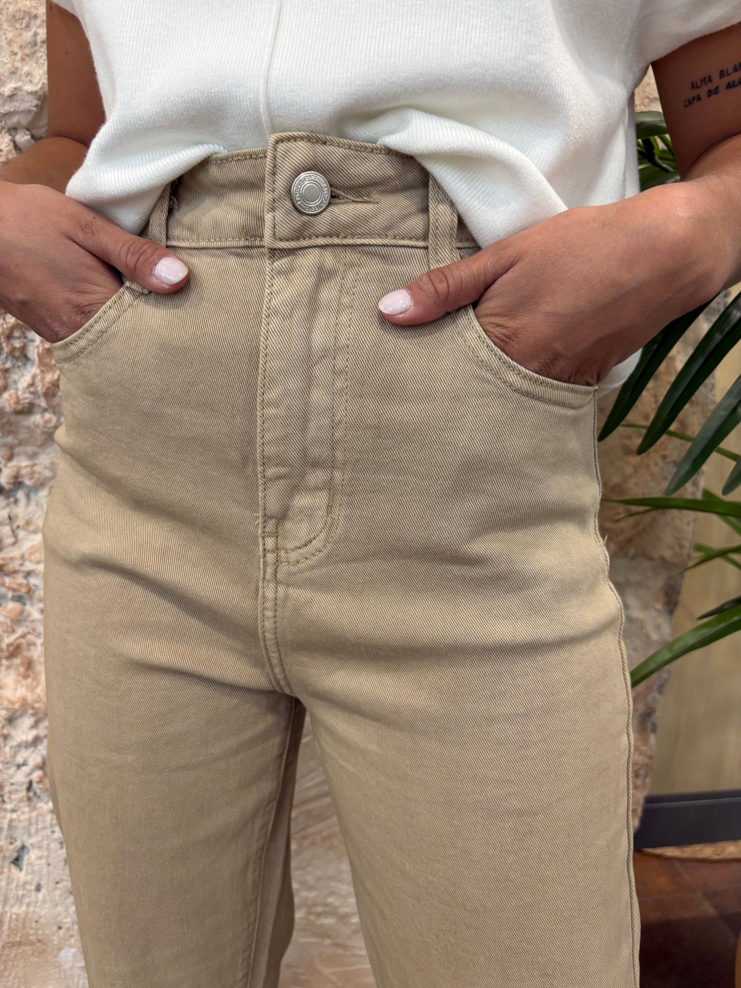 JEANS MOM FIT BEIGE
