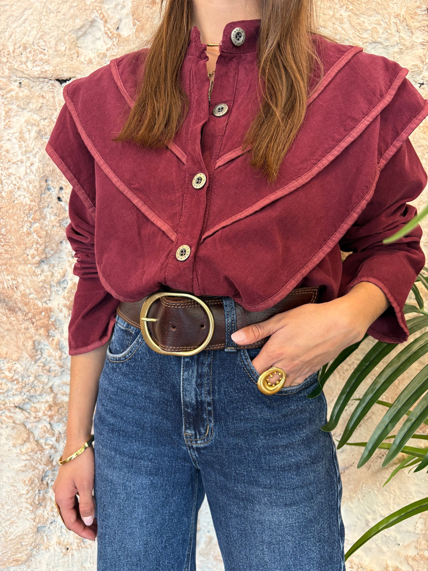 CAMISA MICROPANA BURDEOS VOLANTES