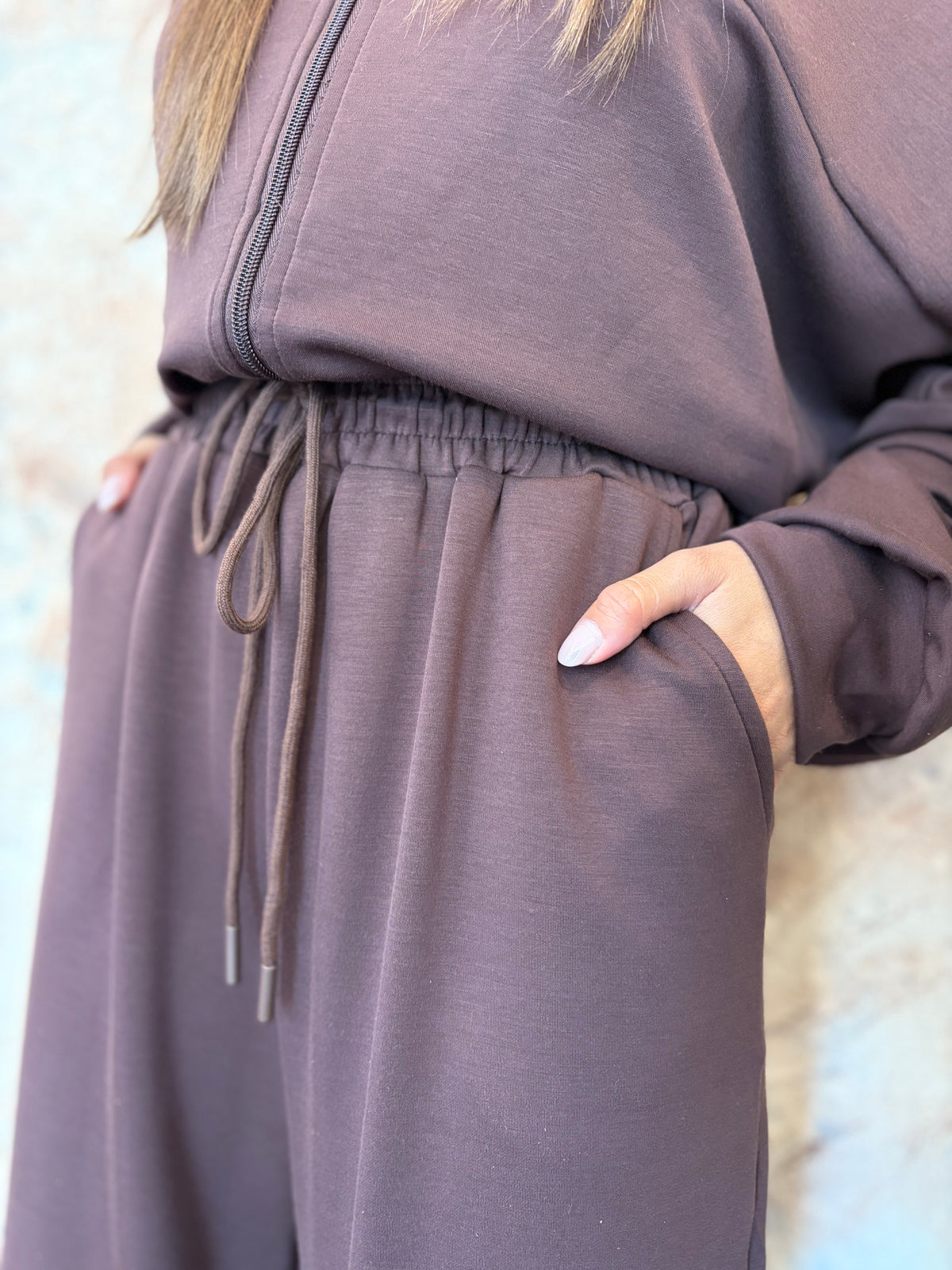 CONJUNTO CHANDAL MARRÓN