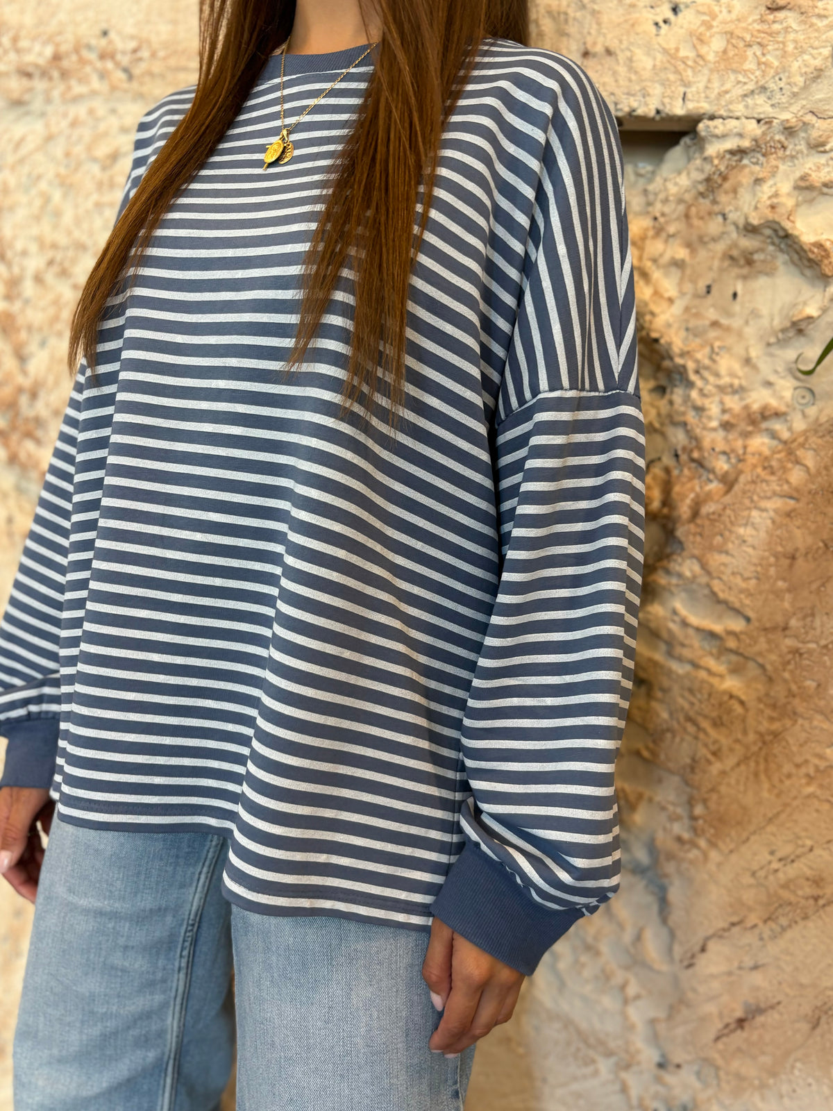 SUDADERA BÁSICA CUELLO REDONDO RAYAS CELESTE - BLANCA