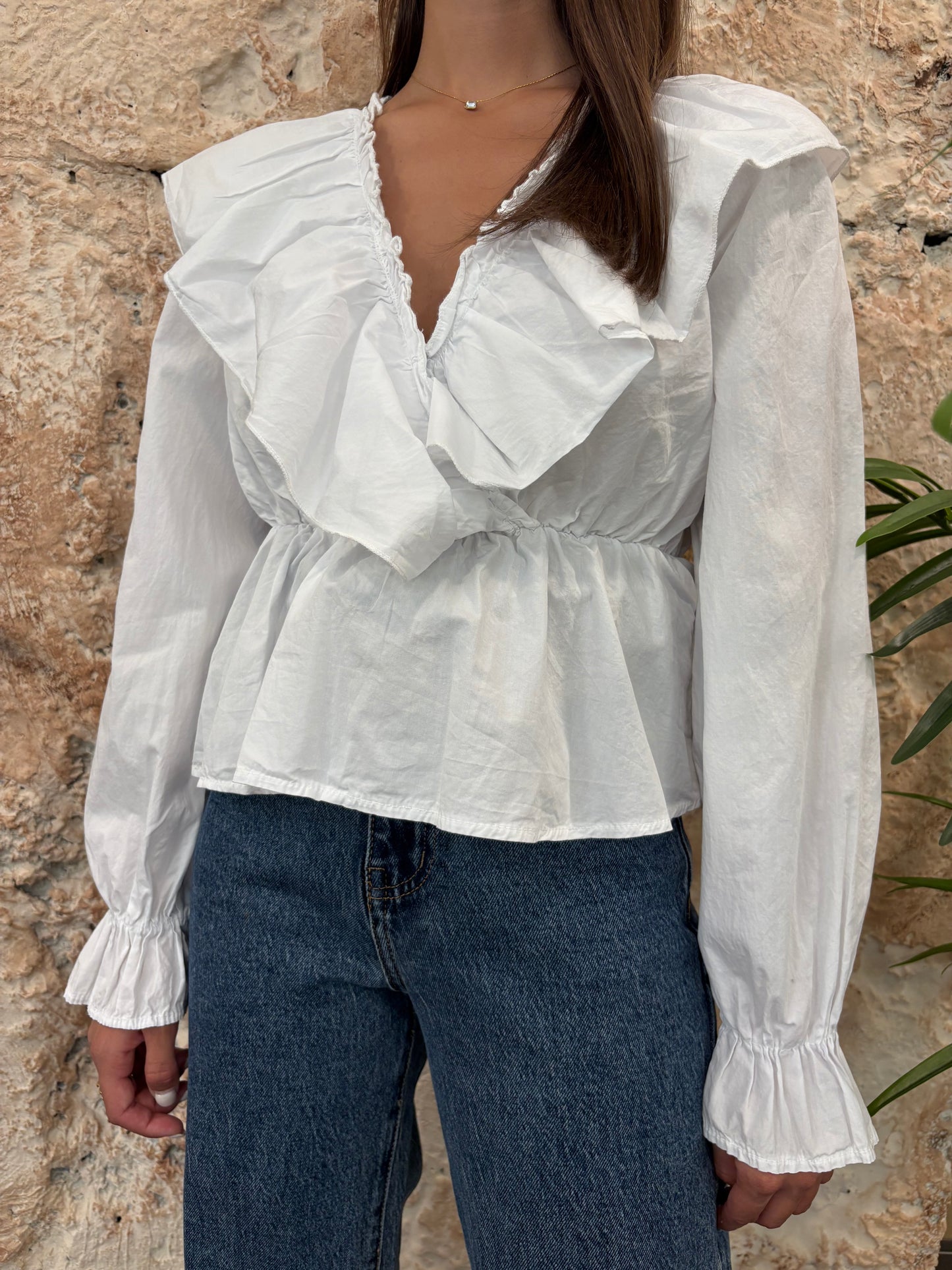 BLUSA BLANCA VOLANTE CRUZADO