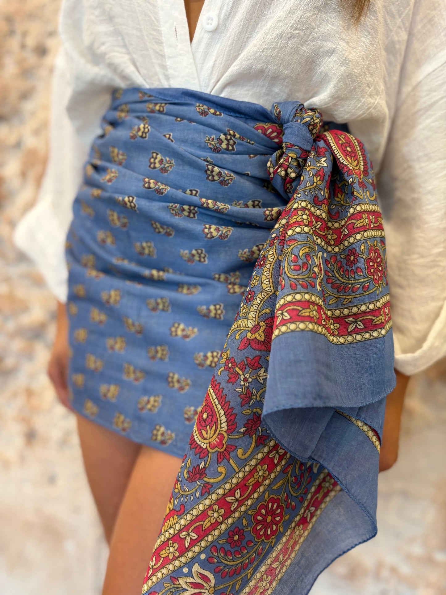 PAREO ESTAMPADO FLORES AZUL-GRANATE