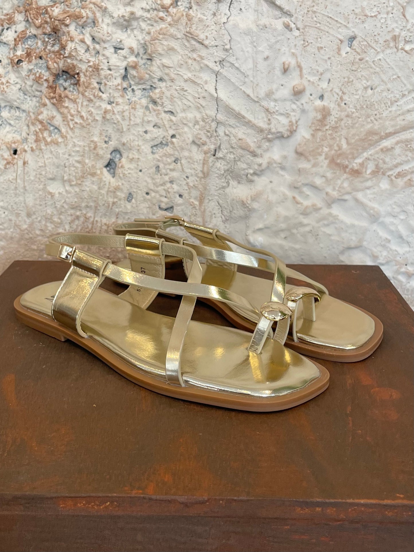 SANDALIA ORO