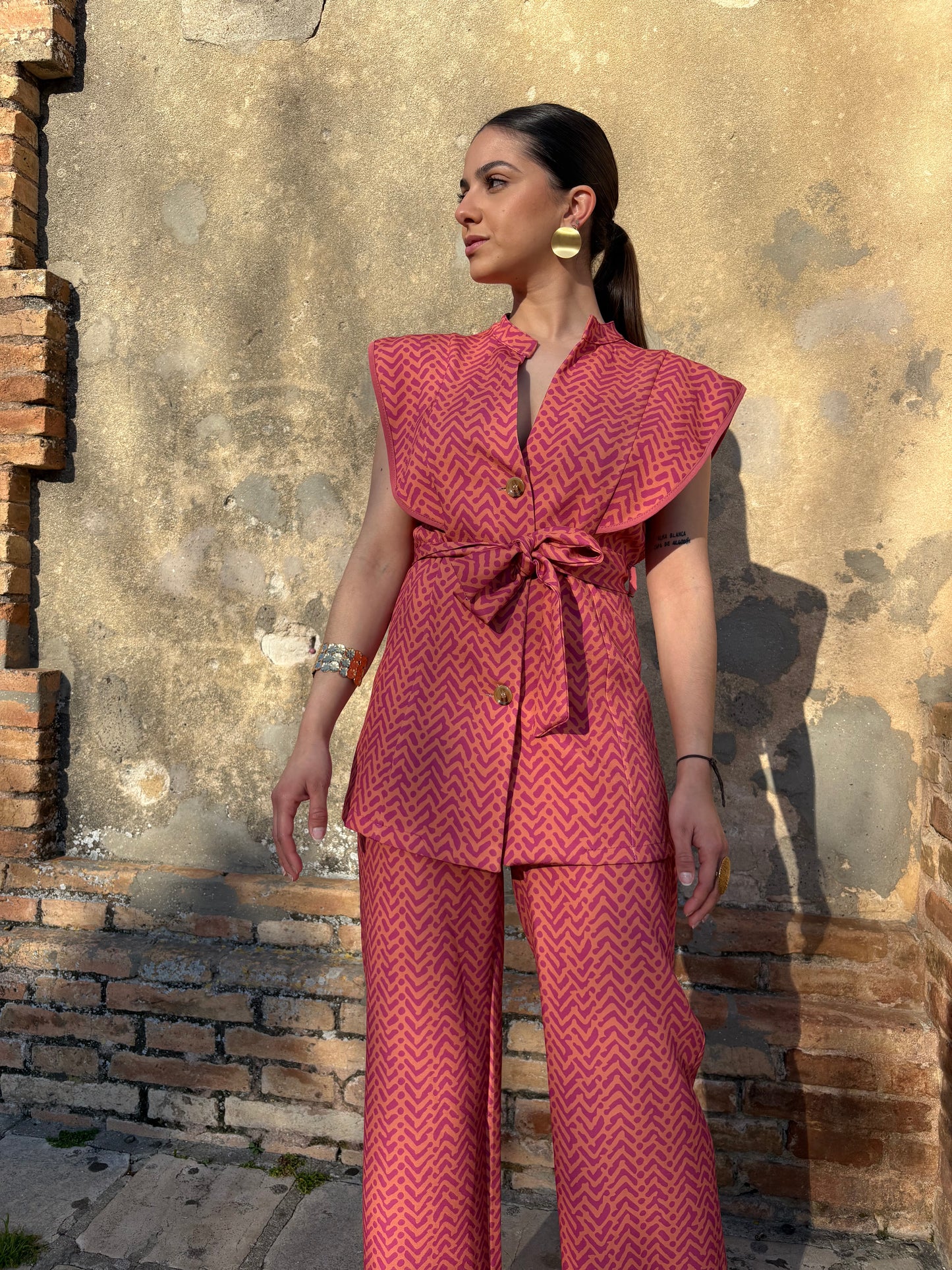 CONJUNTO ESTAMPADO VOLANTE ROSA-NARANJA
