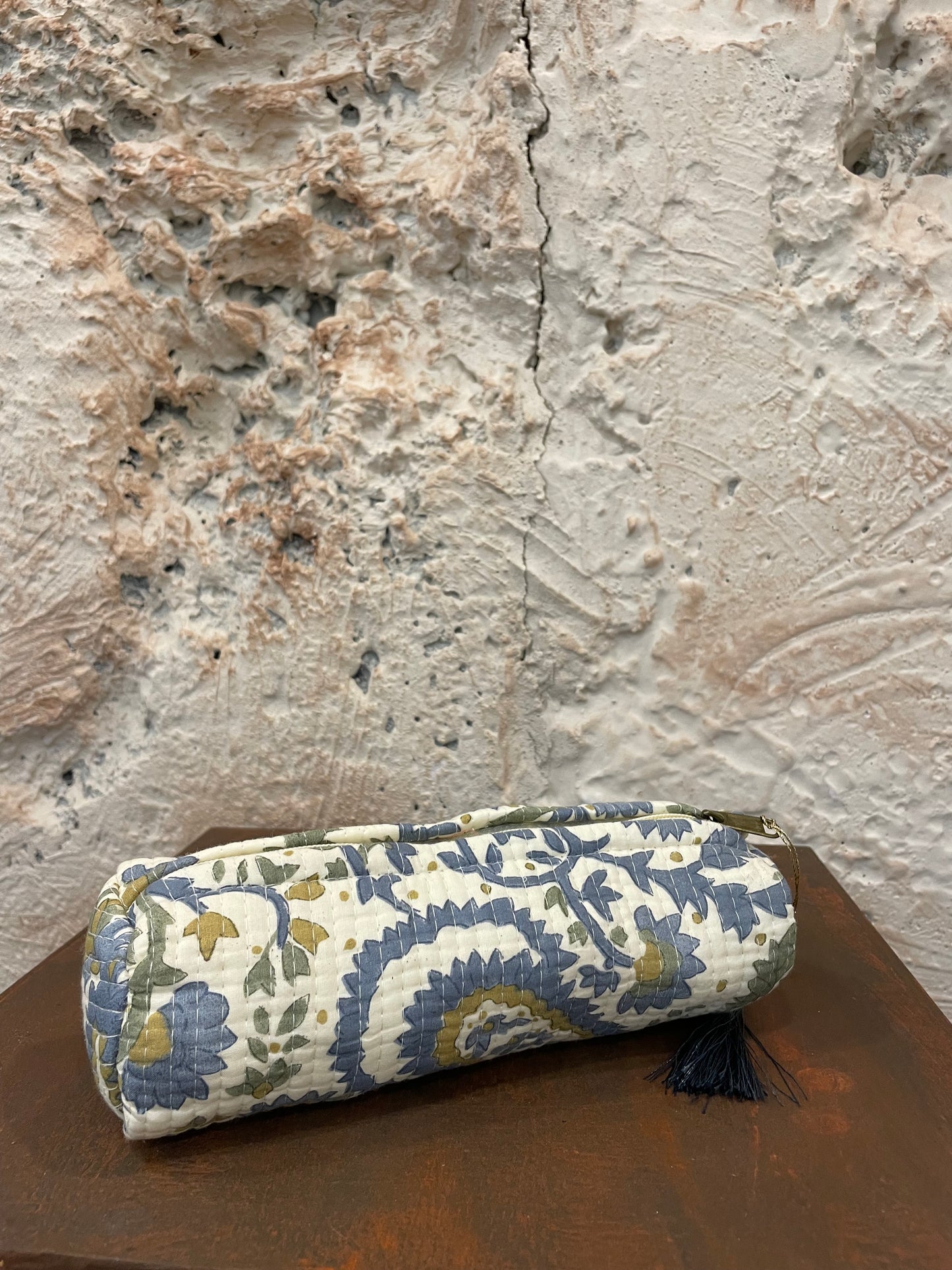 ESTUCHE PEQUEÑO CRUDO CELESTE
