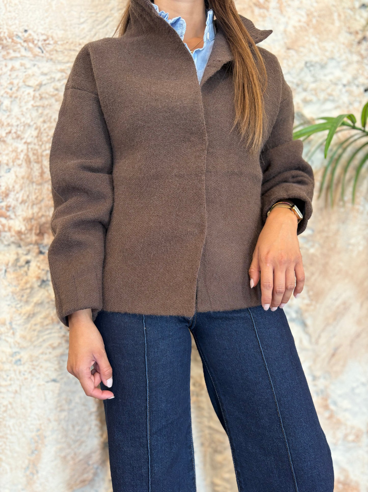 CARDIGAN PUNTO CUELLO PERKINS MARRÓN