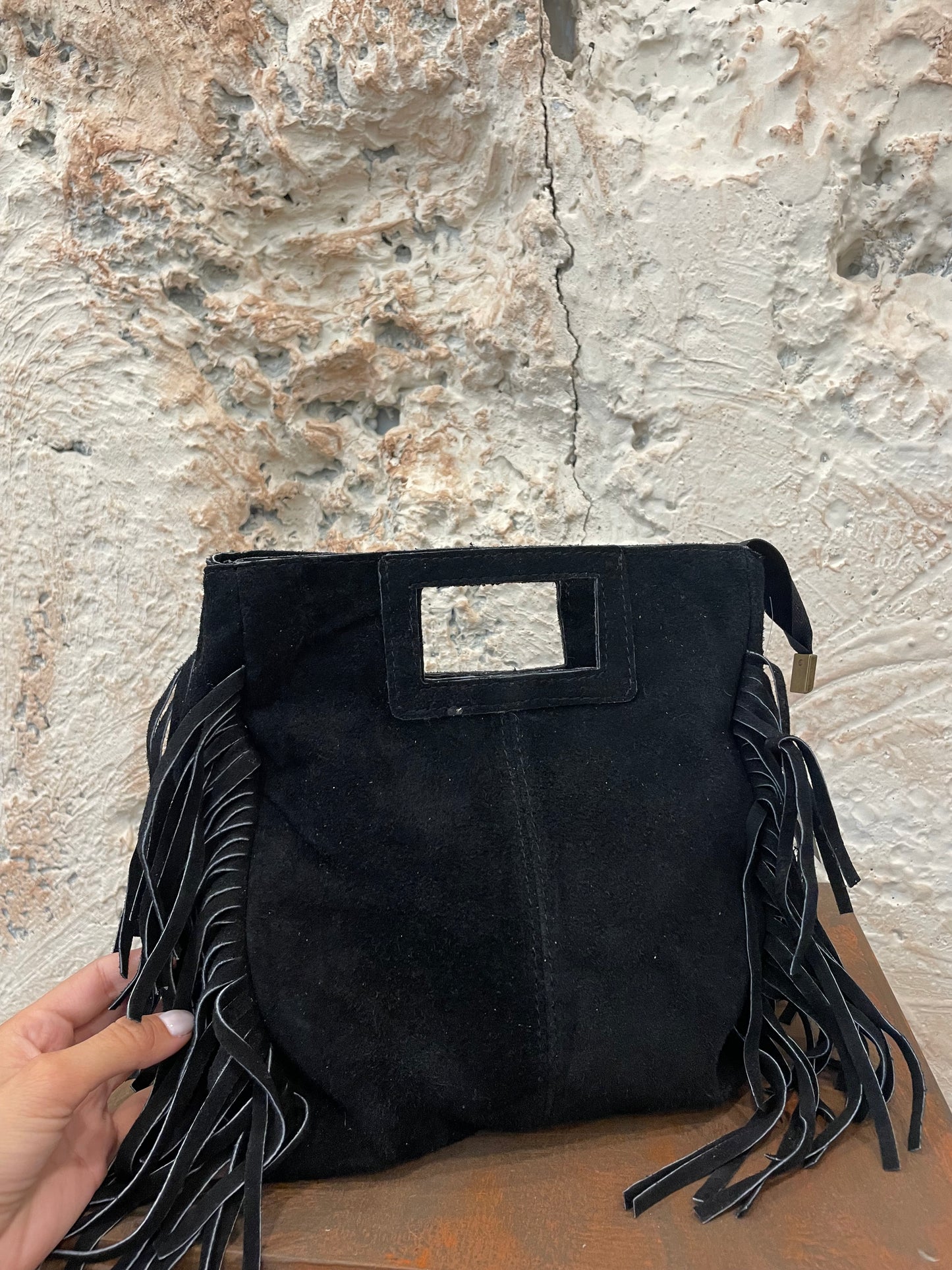 BOLSO PIEL NEGRO FLECOS CUADRADO