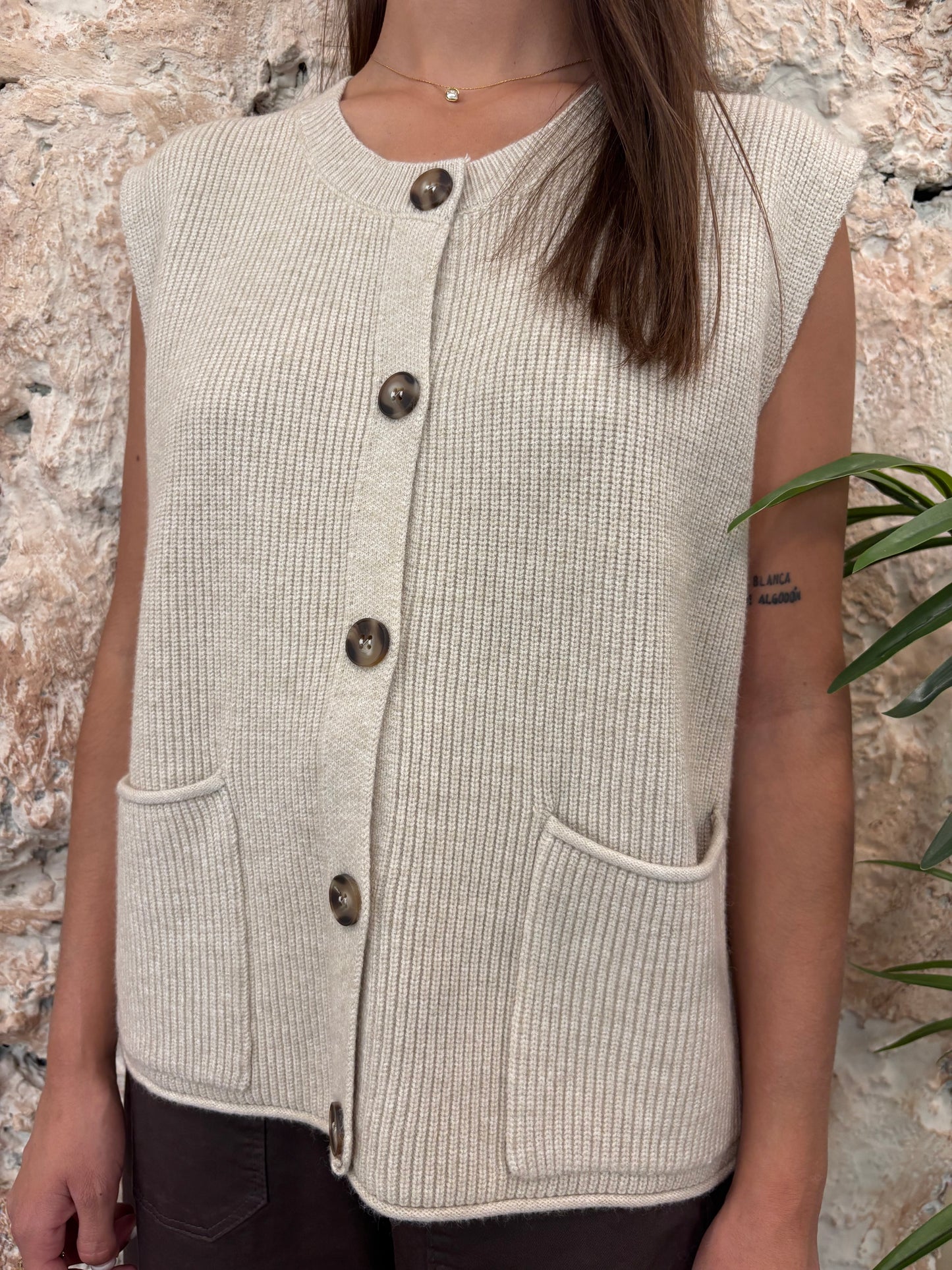 CHALECO PUNTO BEIGE
