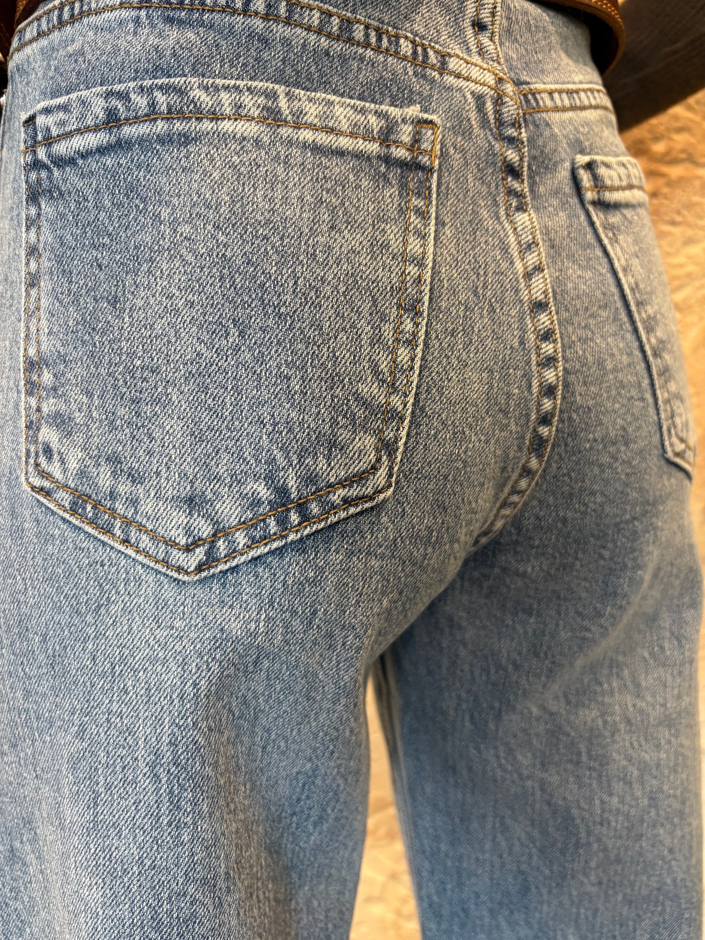 JEANS RECTO TACHAS