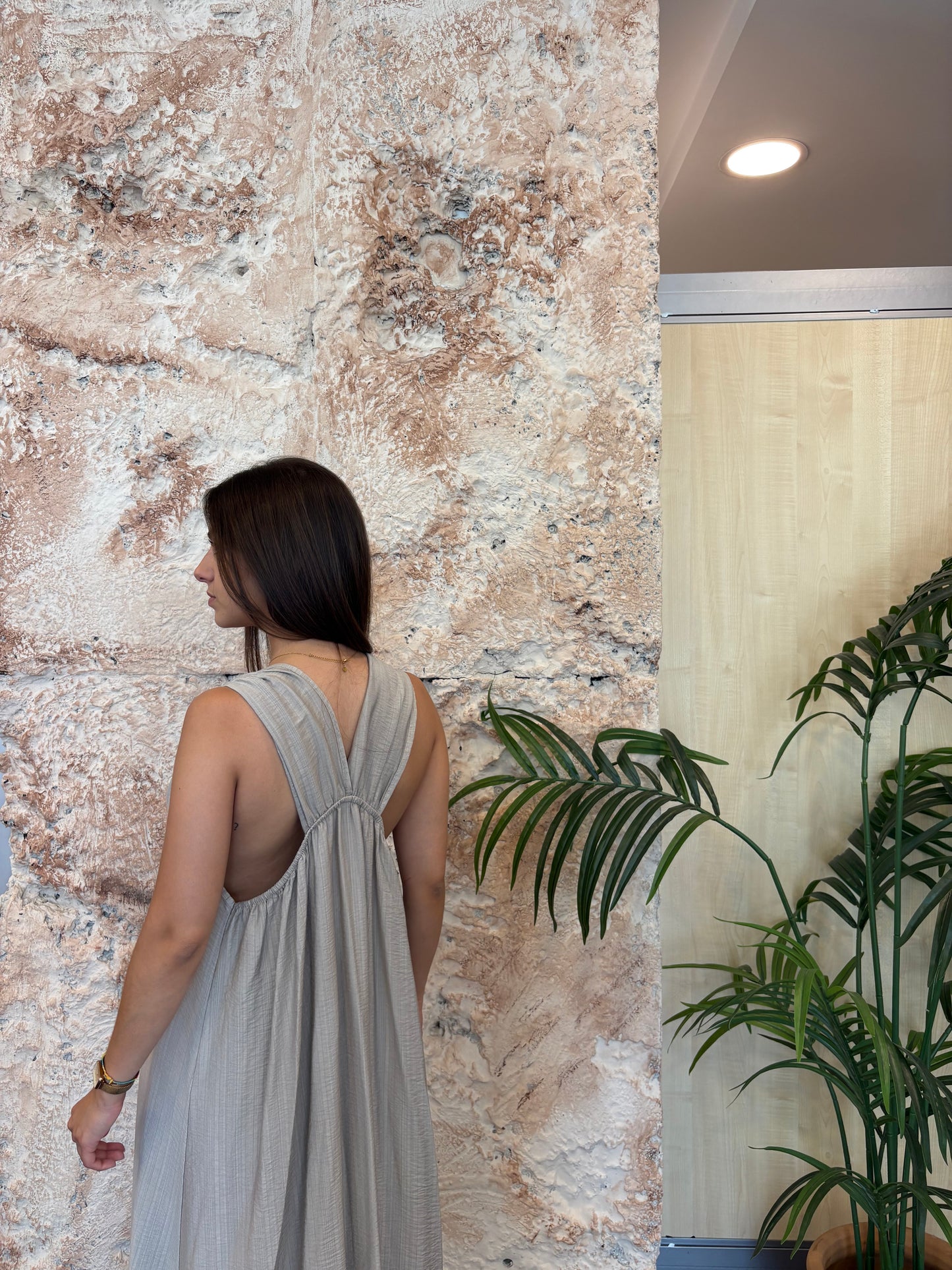 VESTIDO TIRANTE DETALLE BEIGE