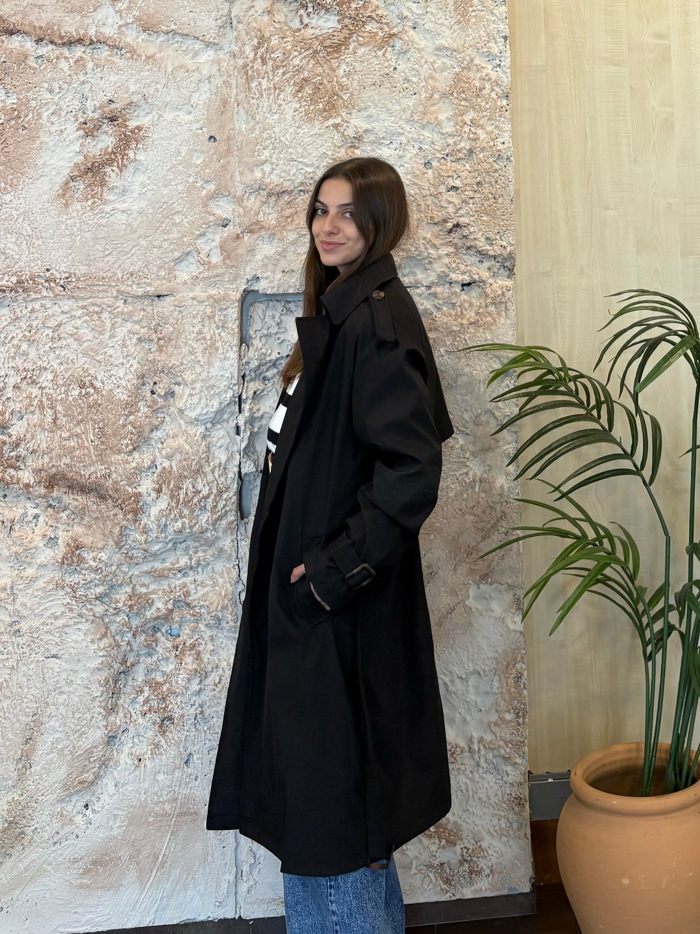 GABARDINA TRENCH NEGRA