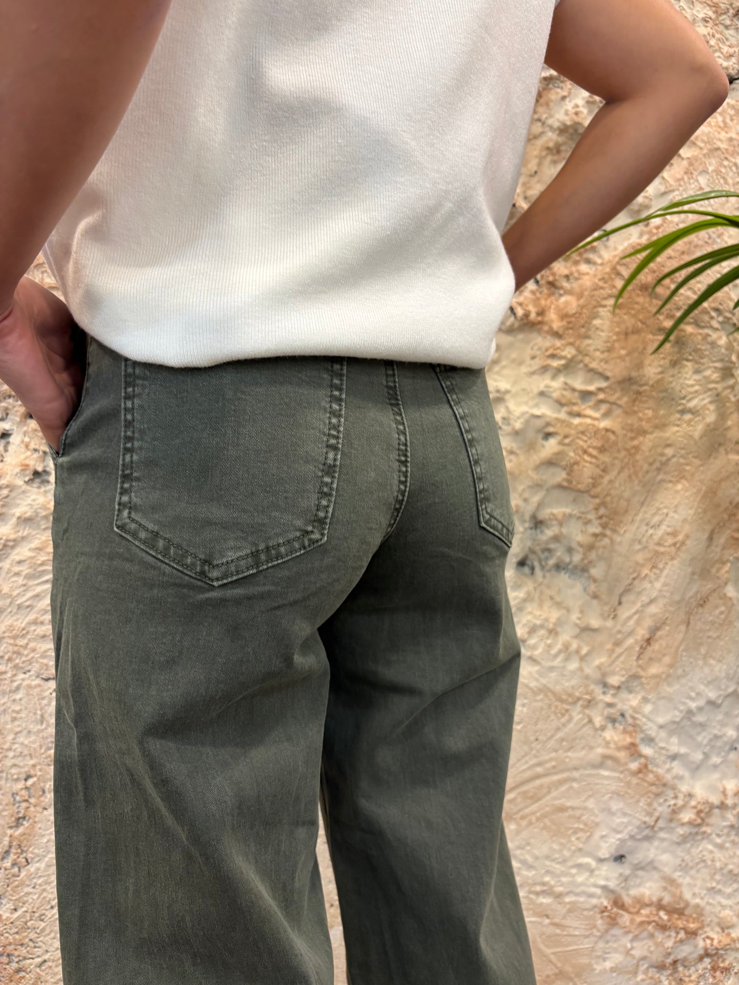 JEANS STRAIGHT LEG VERDE