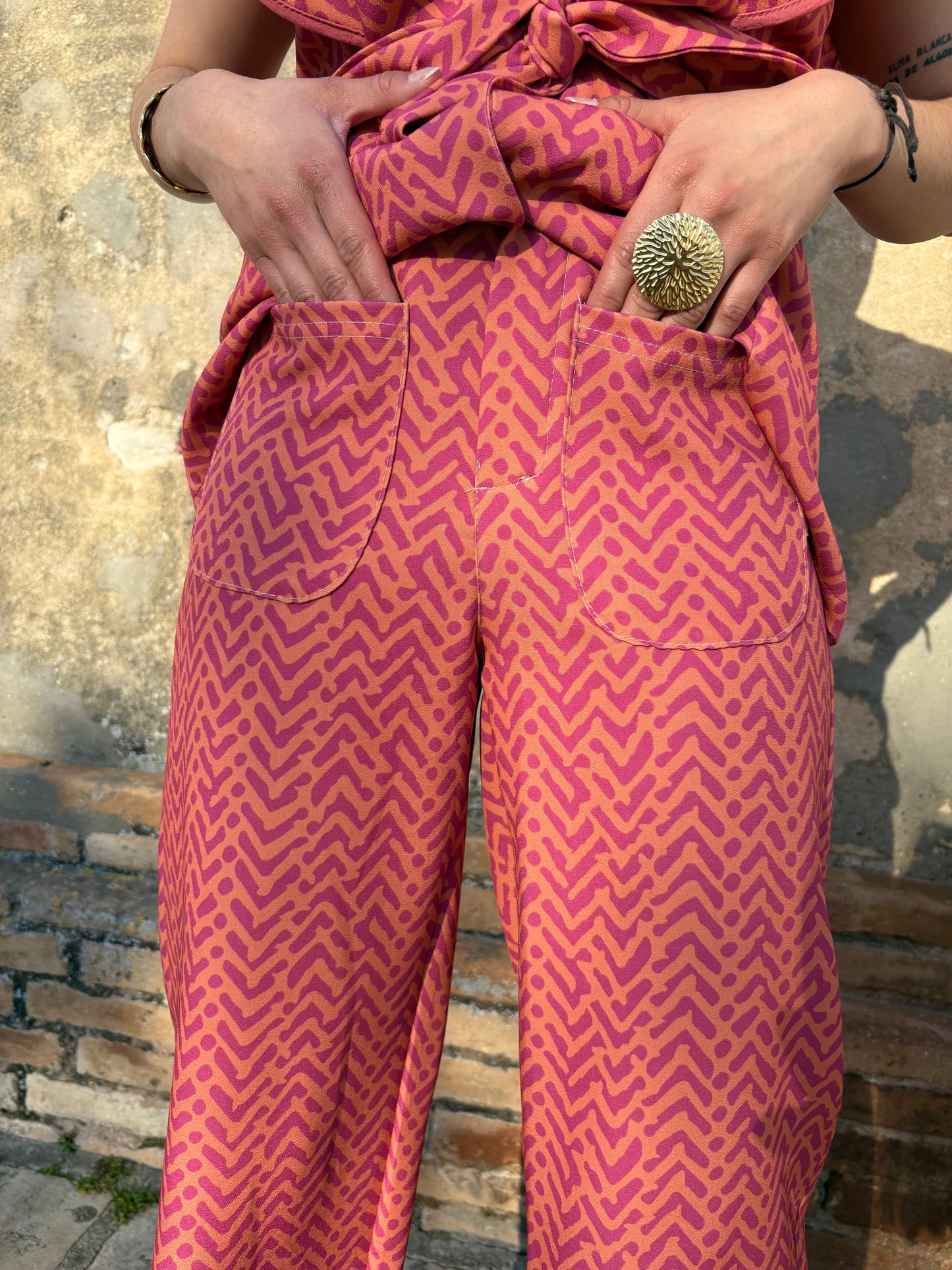 CONJUNTO ESTAMPADO VOLANTE ROSA-NARANJA