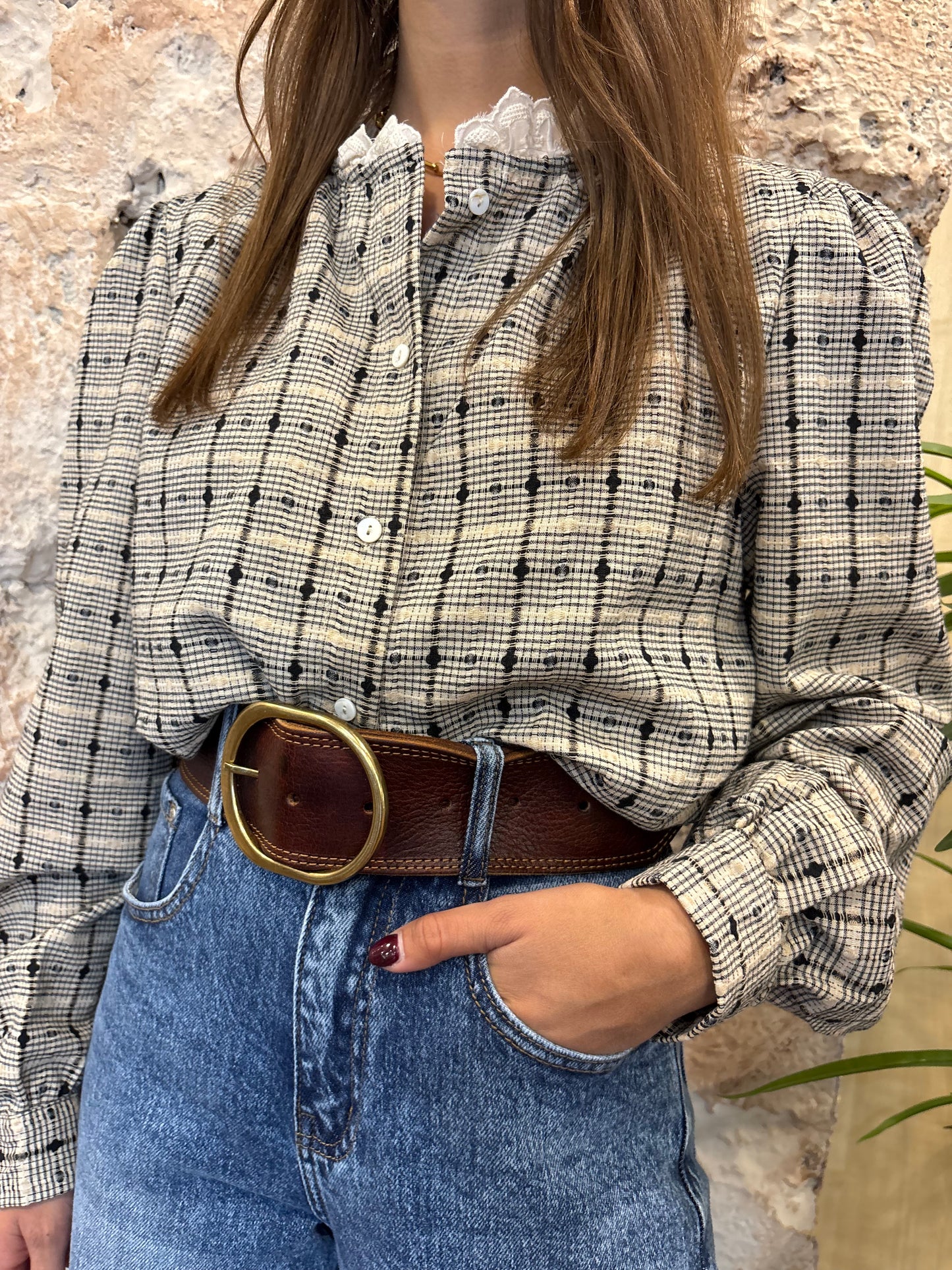 CAMISA ESTAMPADA CUELLO PUNTILLA NEGRO-BEIGE