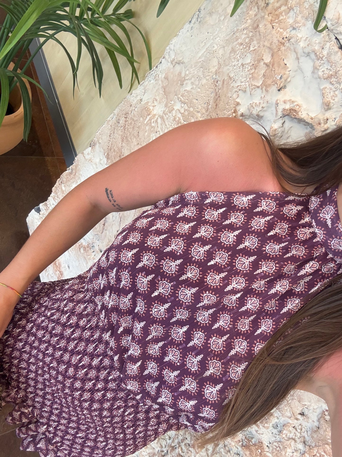 VESTIDO CORTO PANEL DE ABEJA ESTAMPADO MORADO