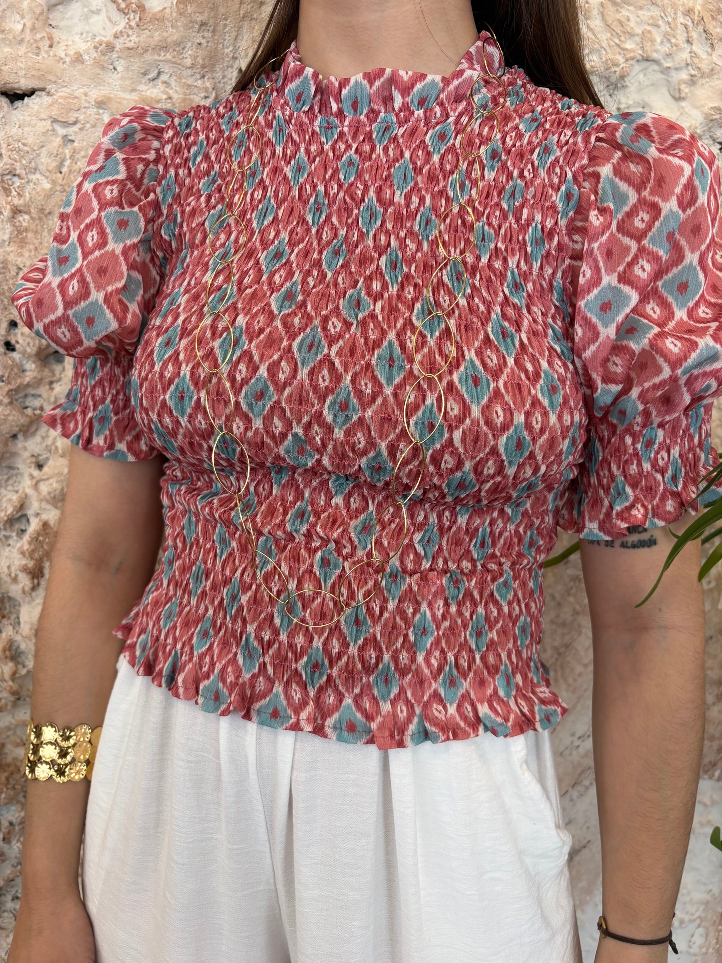 BLUSA PANEL DE ABEJA MANGA CORTA ESTAMPADA CORAL