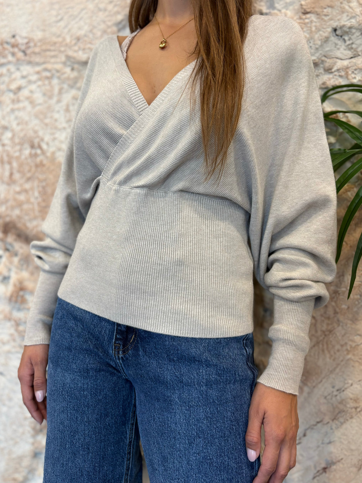 JERSEY PUNTO CANALÉ BEIGE ESCOTE PICO