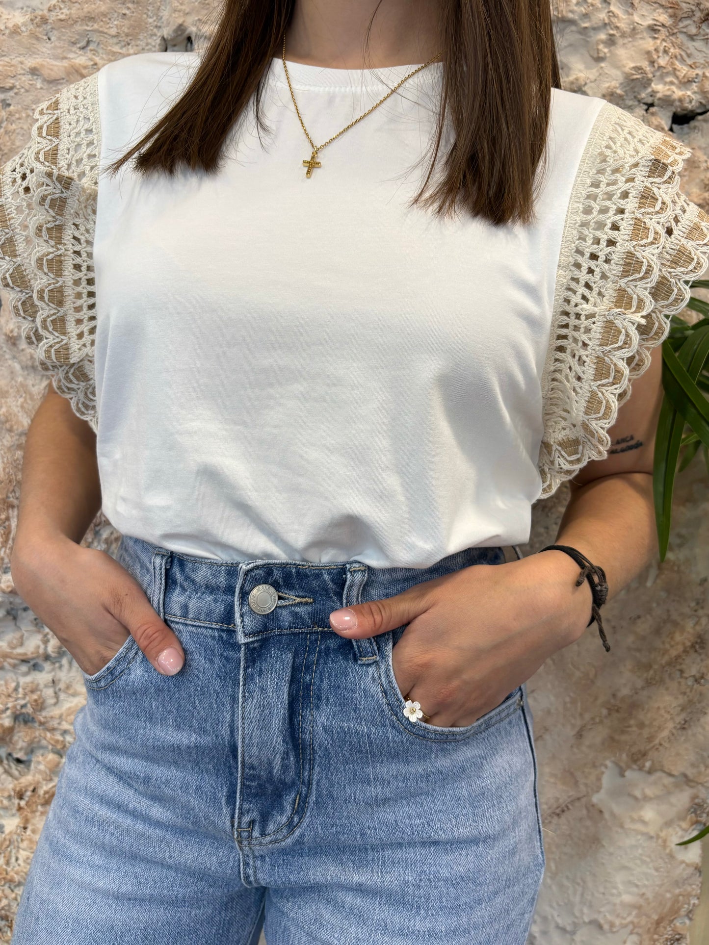 CAMISETA BLANCA MANGA CROCHET