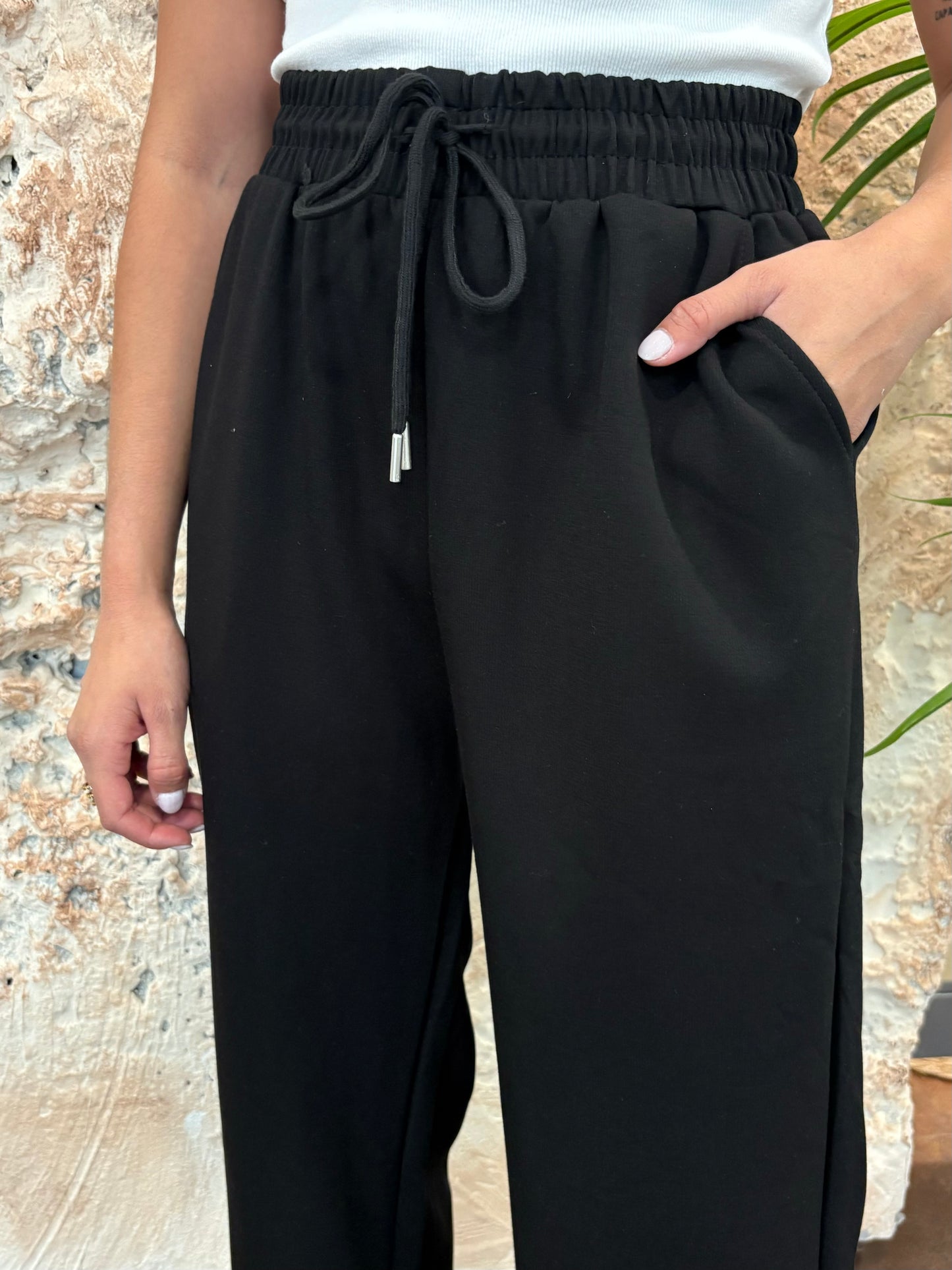 PANTALÓN RECTO CHÁNDAL NEGRO