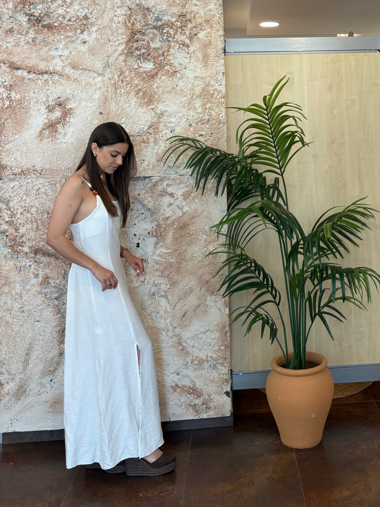 VESTIDO LARGO DETALLE TIRANTE BLANCO