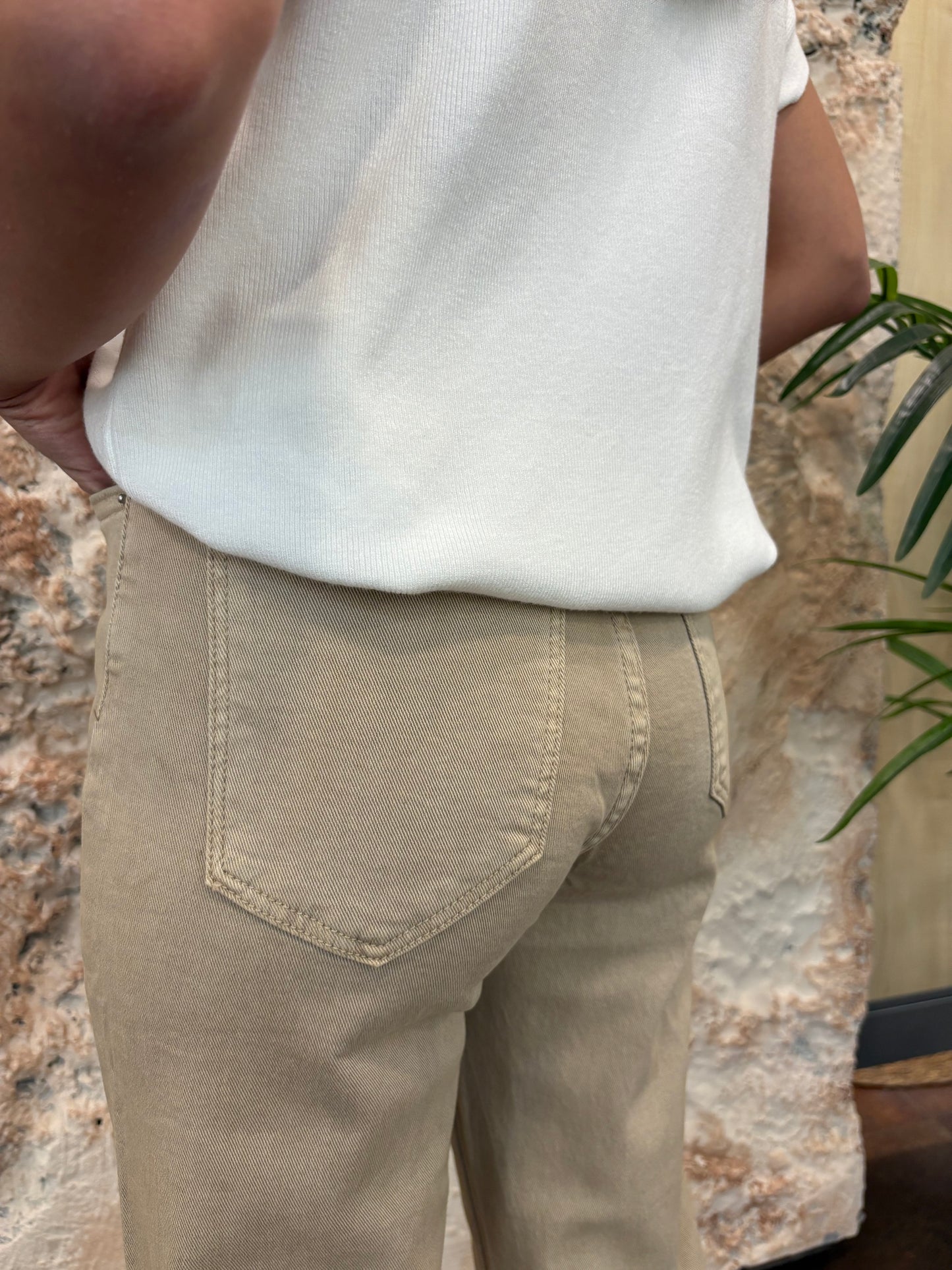 JEANS MOM FIT BEIGE