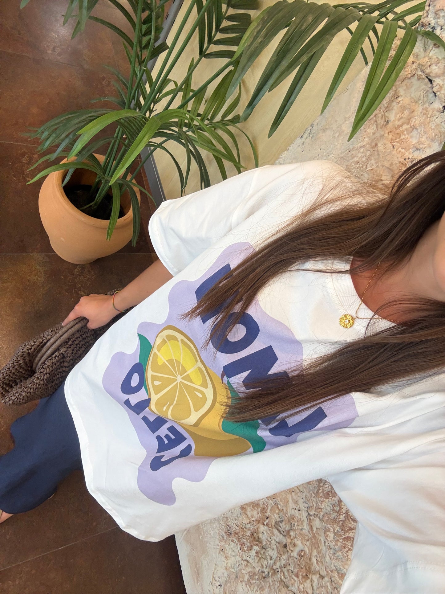 CAMISETA BÁSICA ESTAMPADO LIMONCHELLO VIOLETA