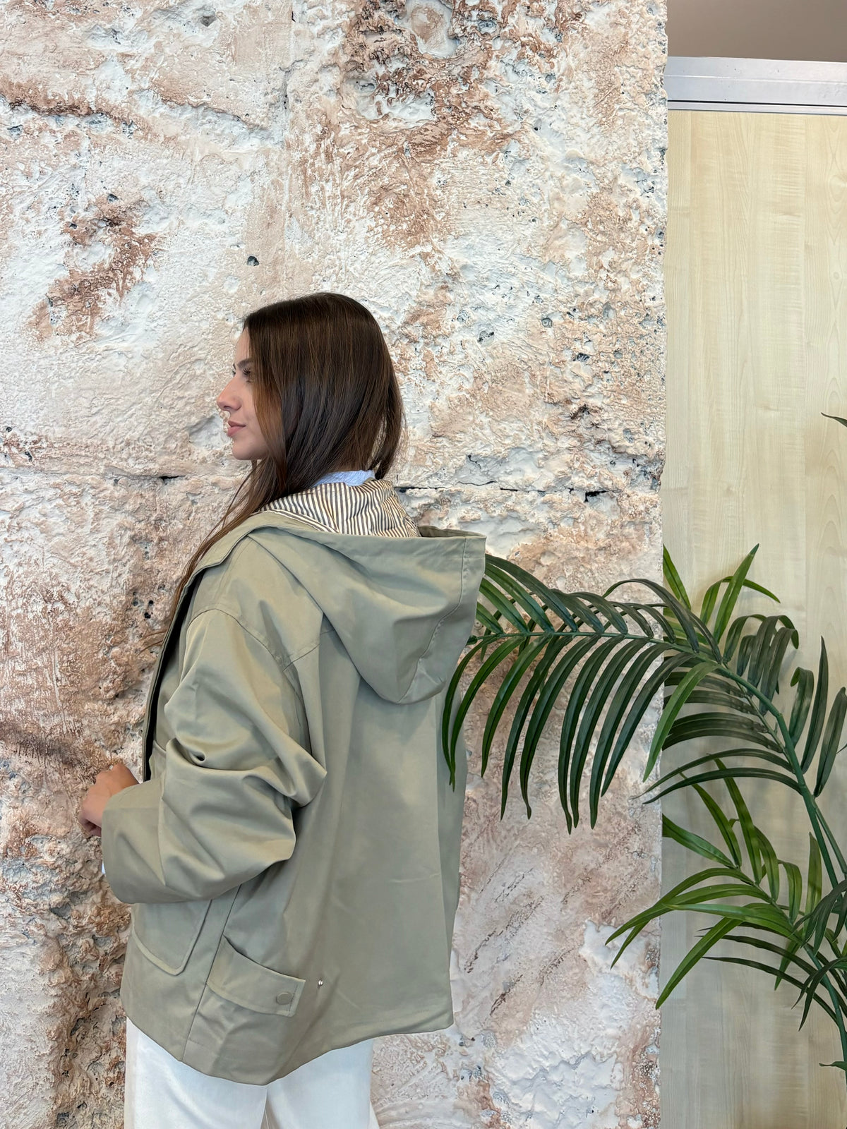 PARKA VERDE DETALLE BOLSILLO