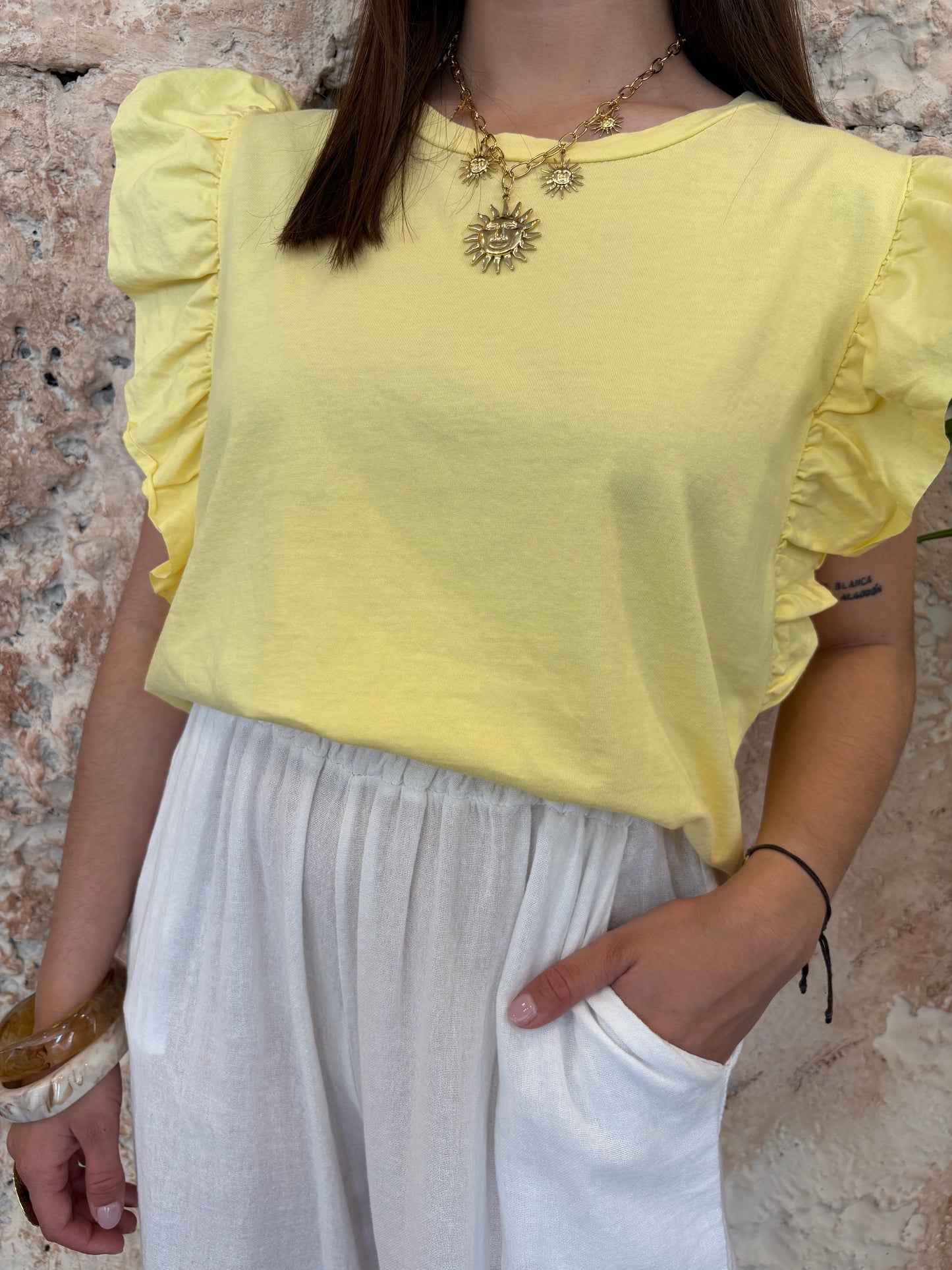 CAMISETA MANGA VOLANTES AMARILLO