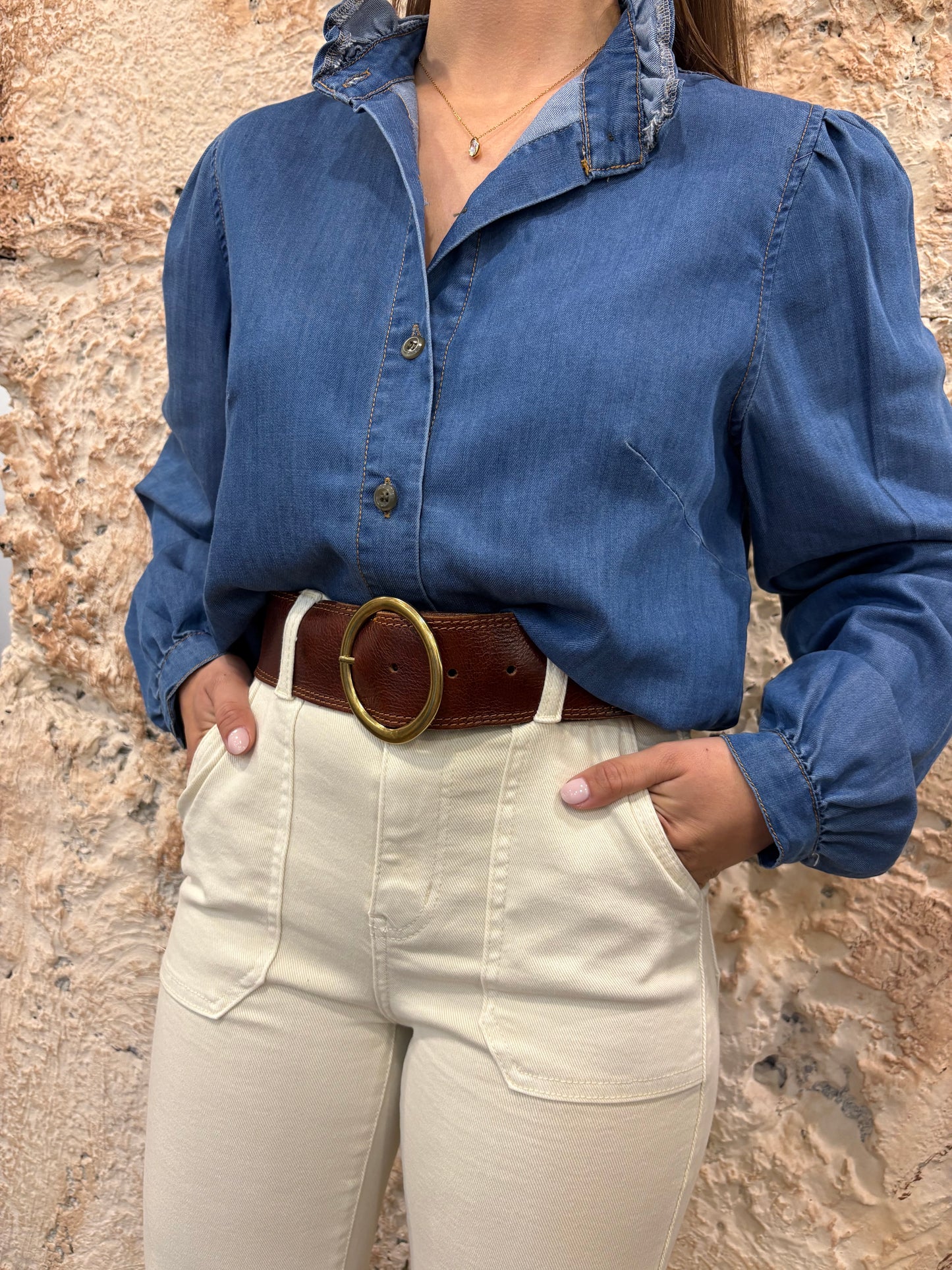 CAMISA DENIM CUELLO RIZADO