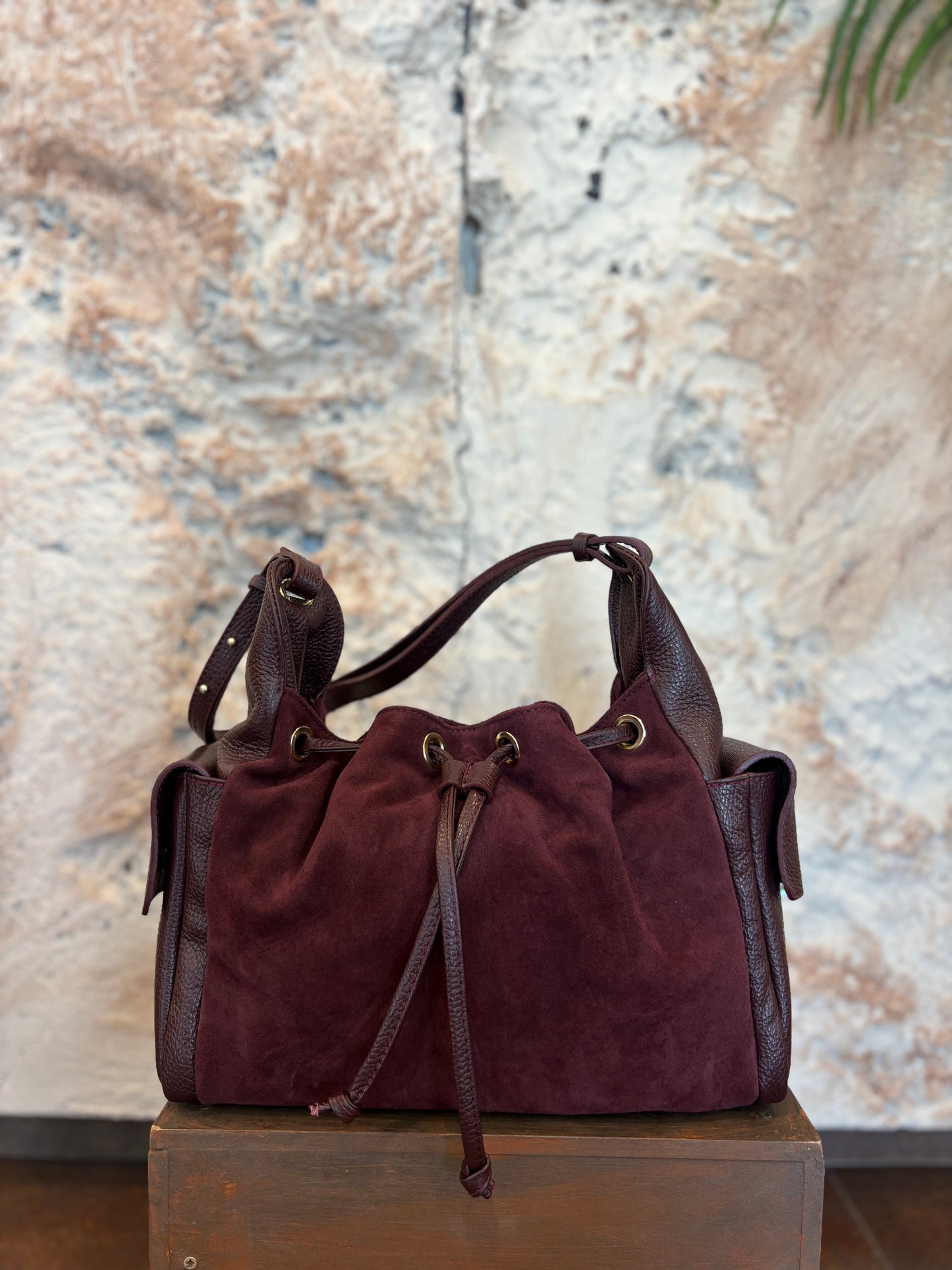 BOLSO FRUNCIDO PIEL BURDEOS