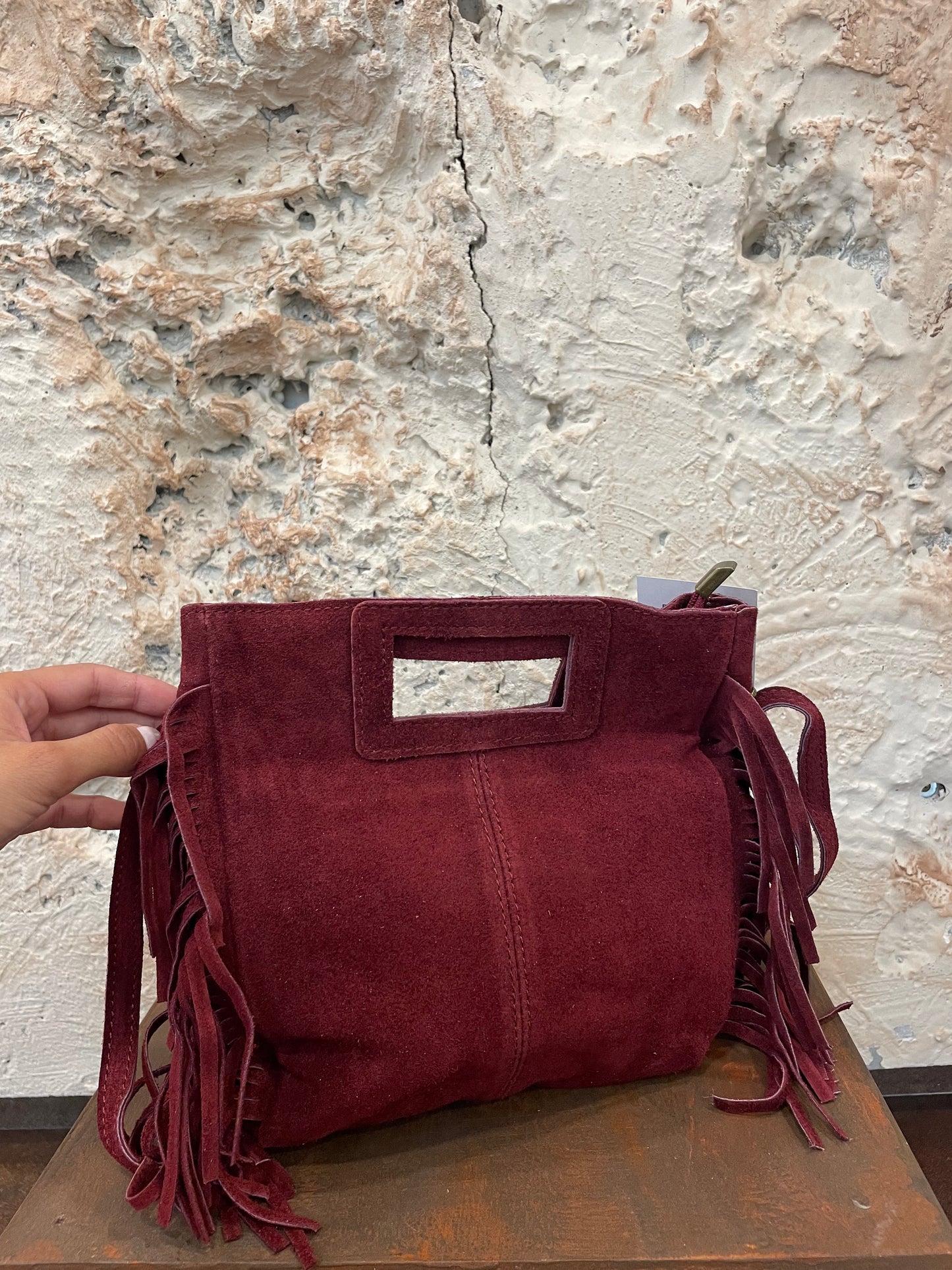 BOLSO PIEL BURDEOS FLECOS CUADRADO