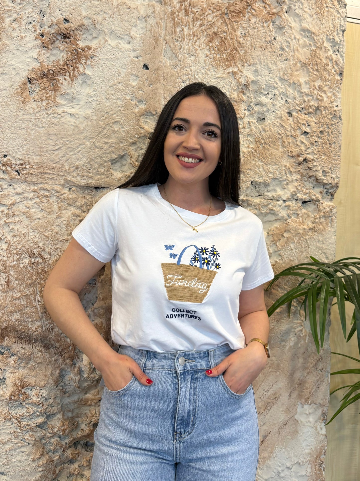 CAMISETA BORDADO FLORAL