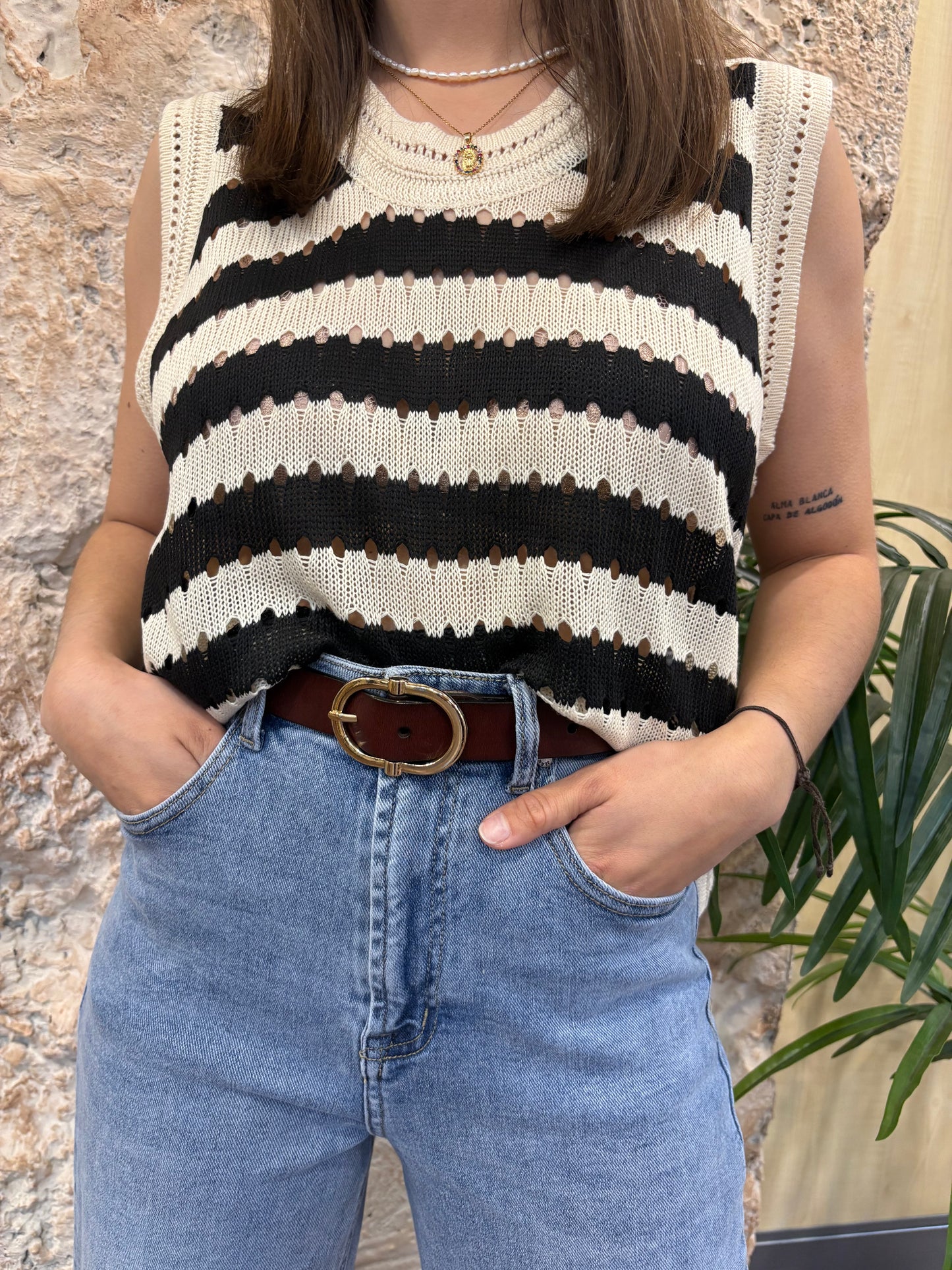 TOP CALADO RAYAS NEGRO-BEIGE