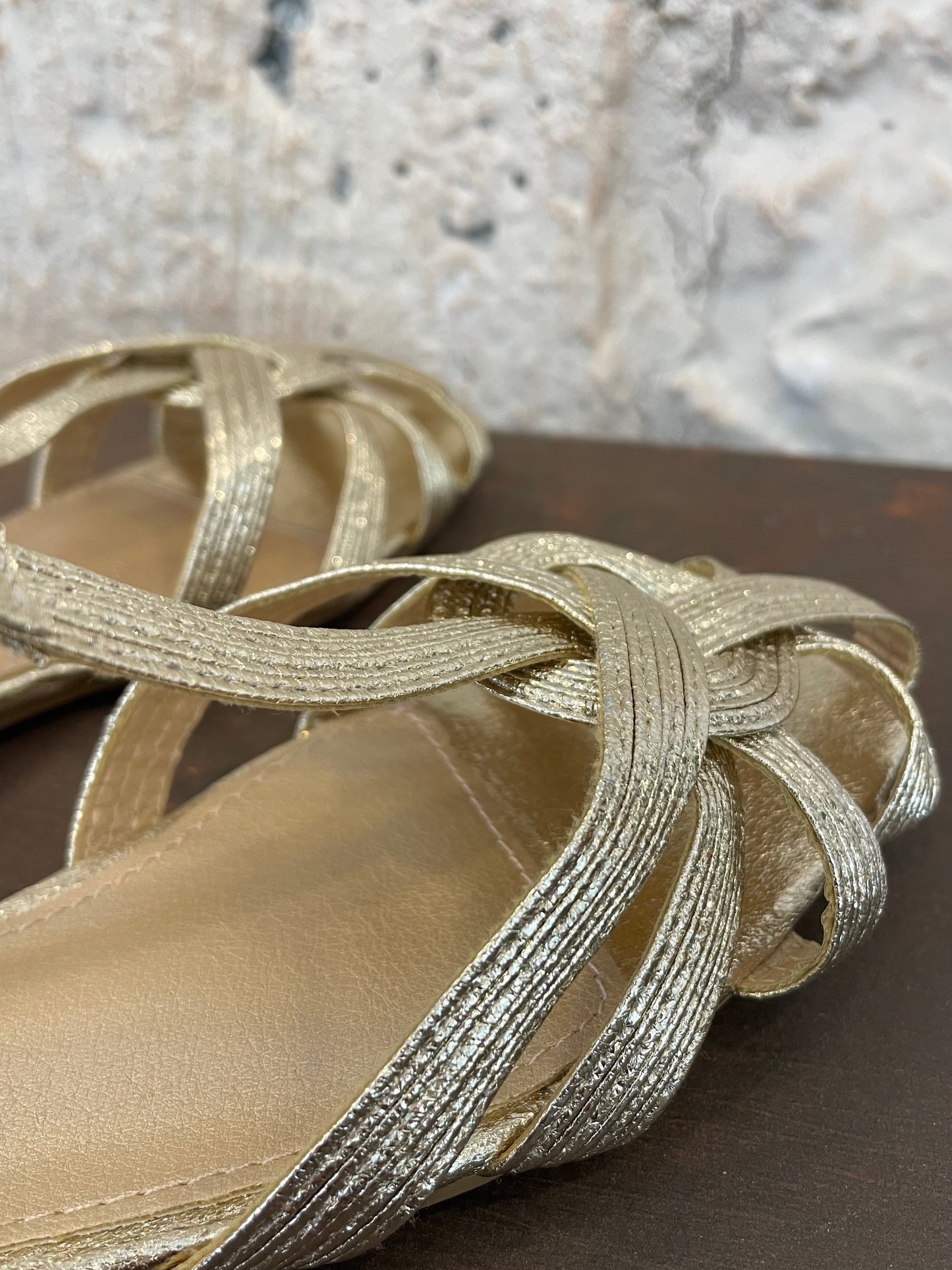 SANDALIA CANGREJERA DORADO