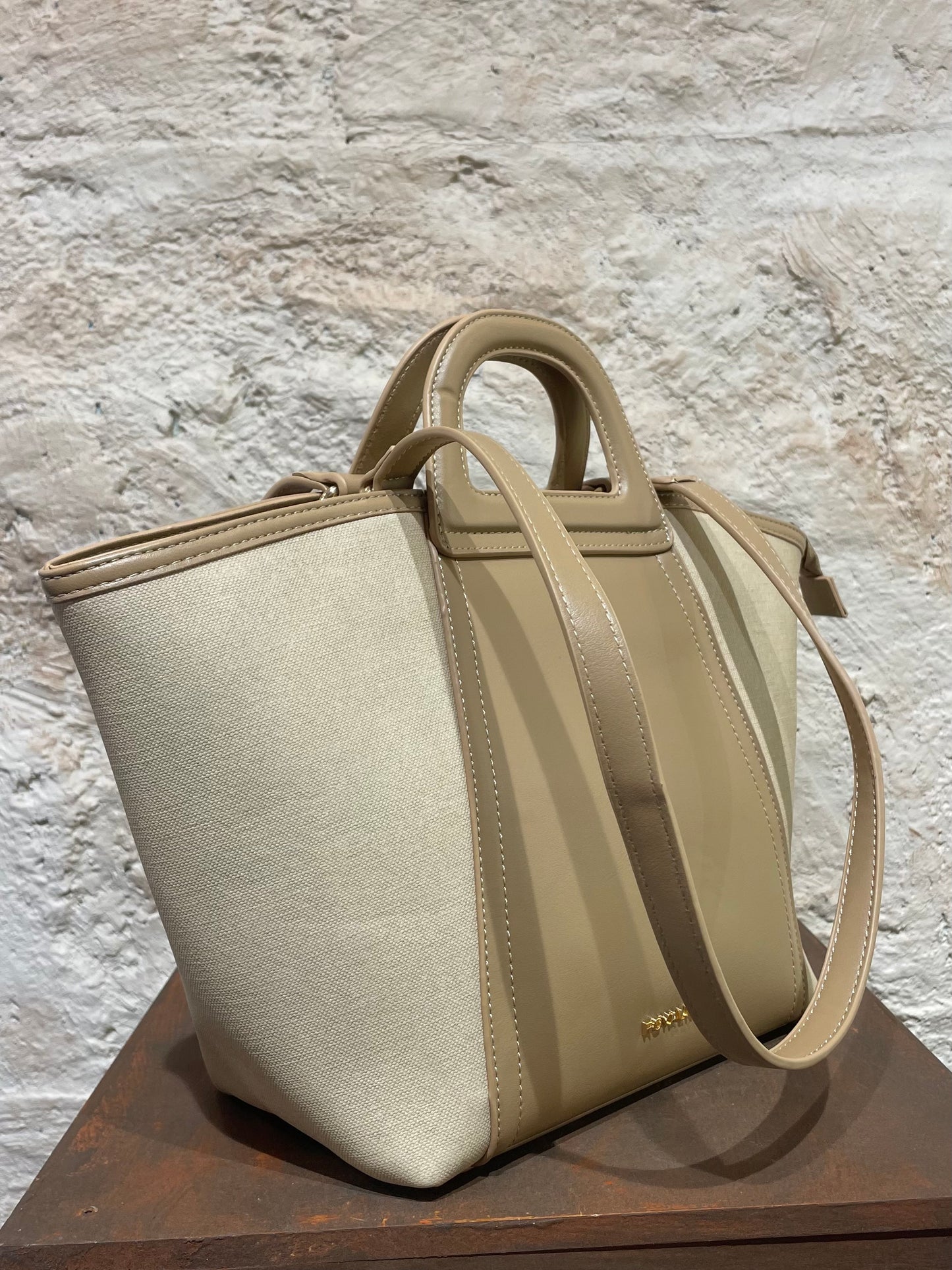 BOLSO DE HOMBRO BEIGE-CRUDO