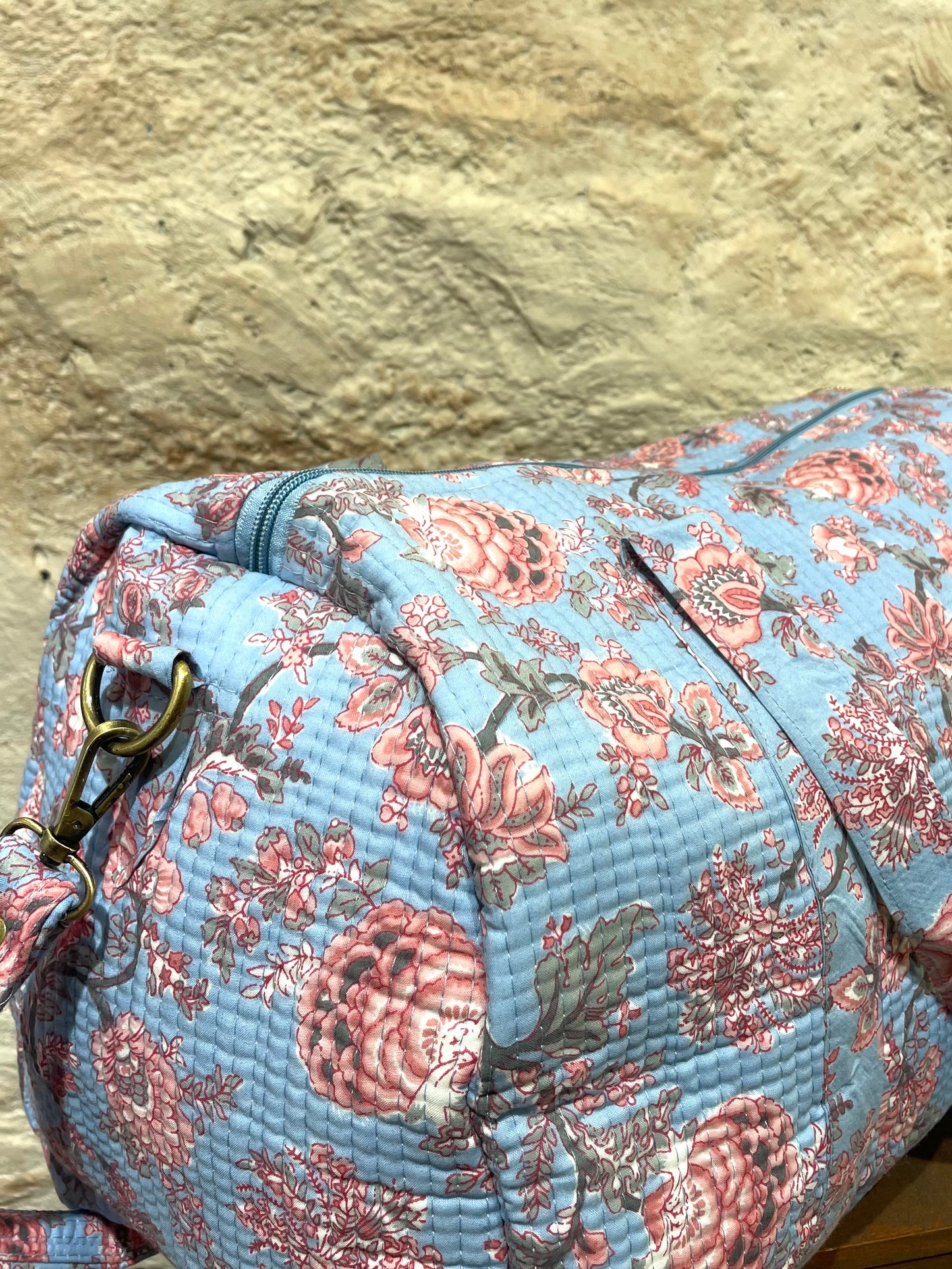 BOLSO VIAJE ESTAMPADO CELESTE