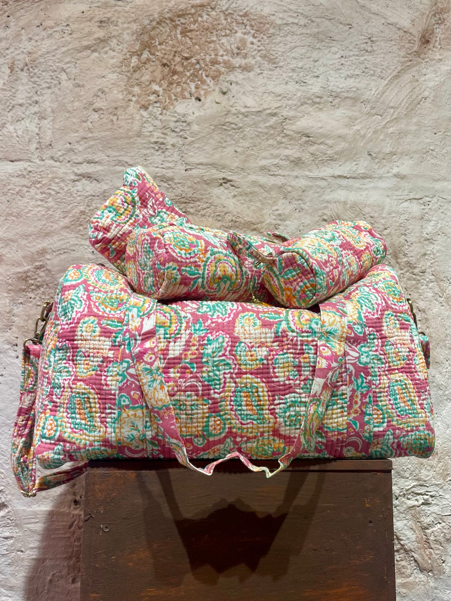 BOLSO VIAJE ESTAMPADO ROSA-VERDE