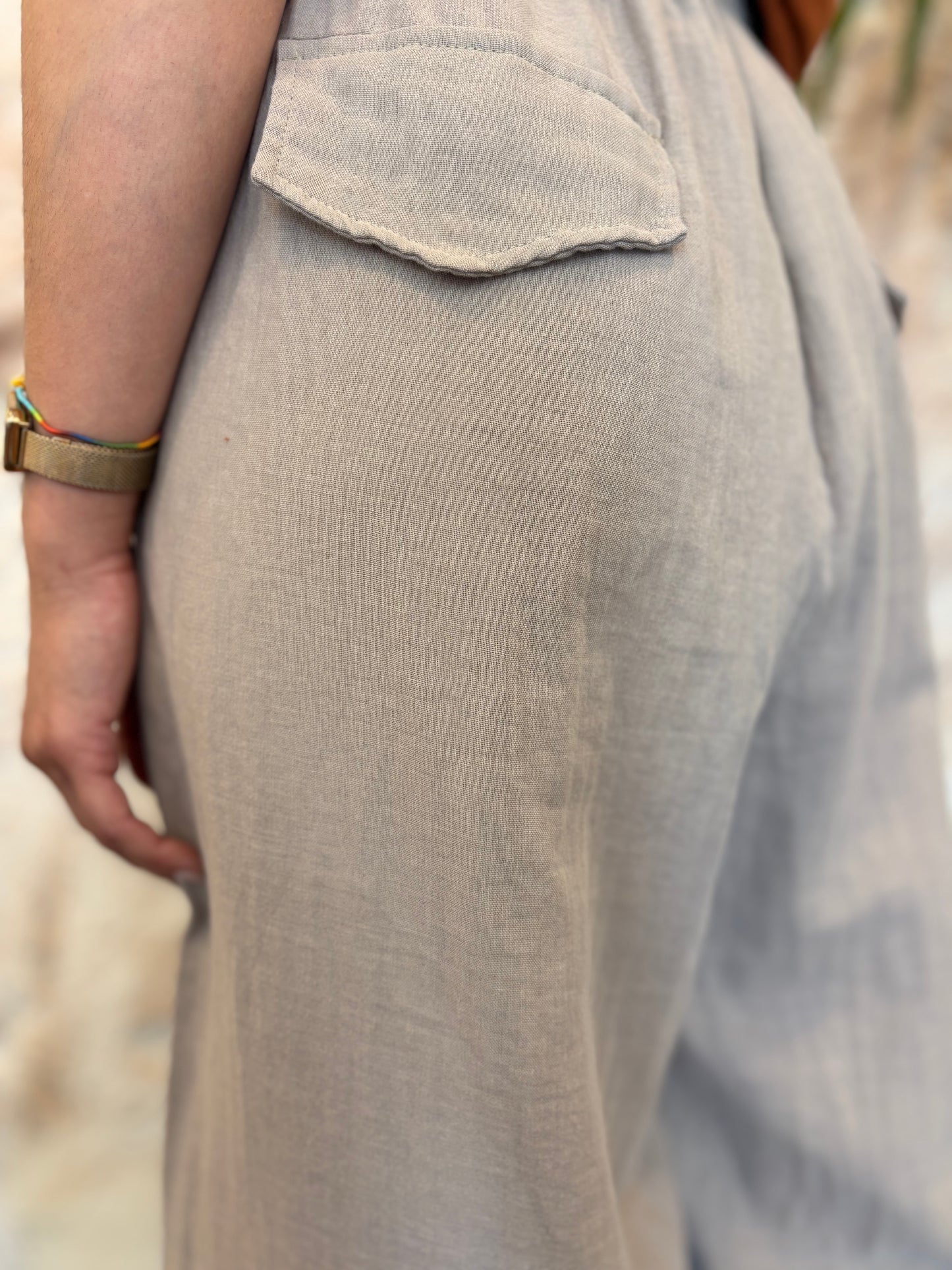 PANTALÓN CROPPED ANCHO TAUPE
