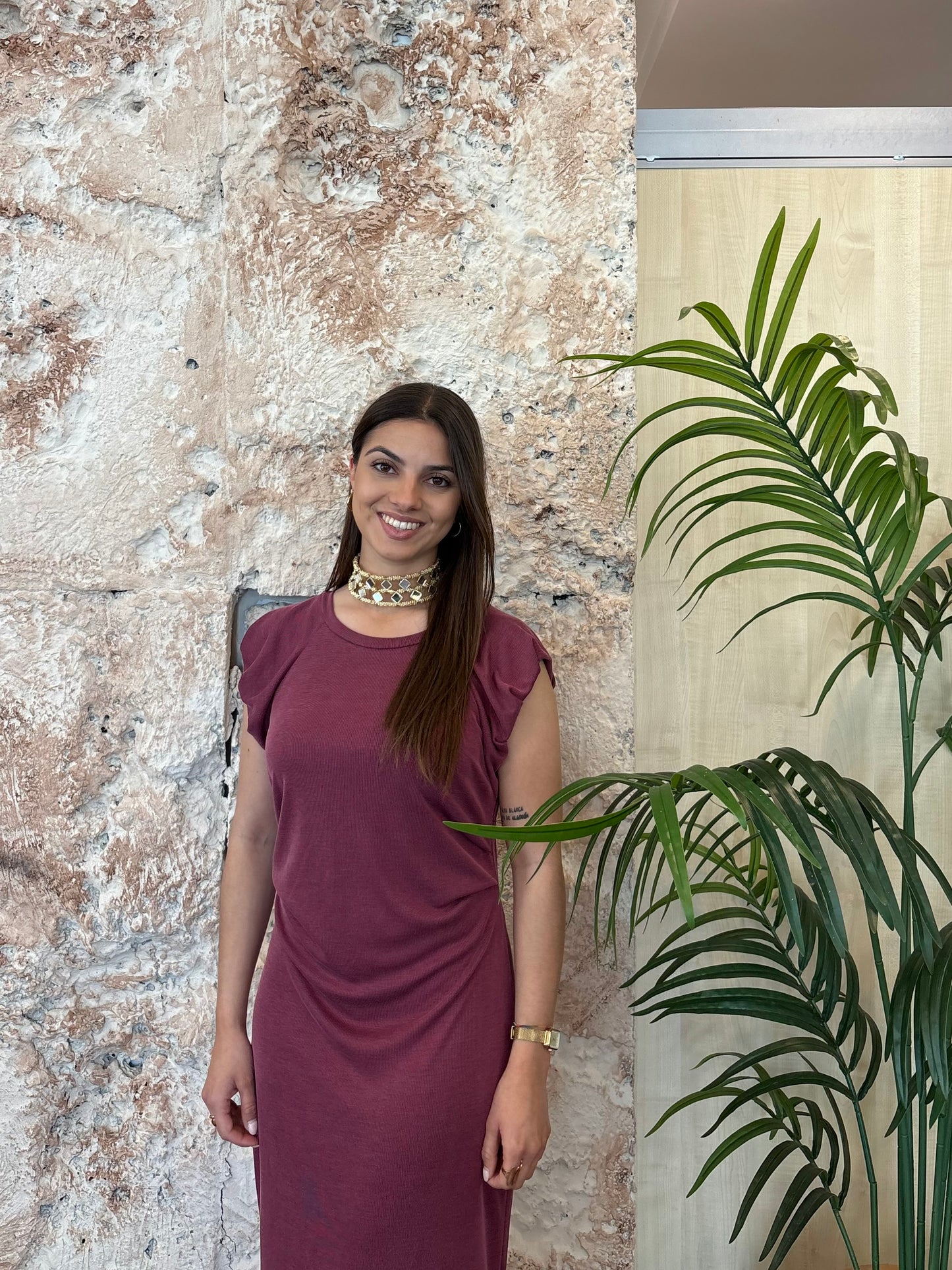 VESTIDO LARGO FRUNCES MORADO