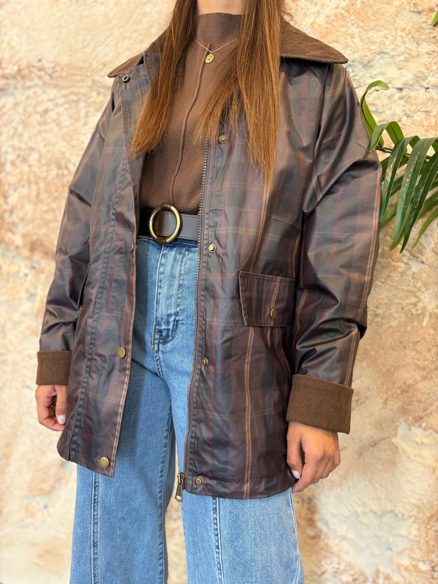 PARKA CUADROS ESCOCES CUELLO PANA MARRÓN