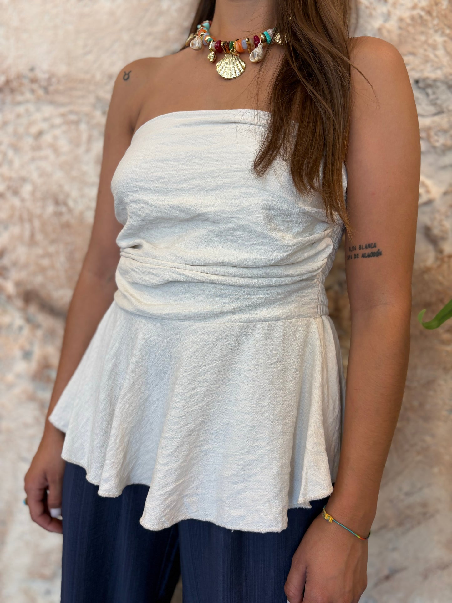 TOP VOLANTE BEIGE