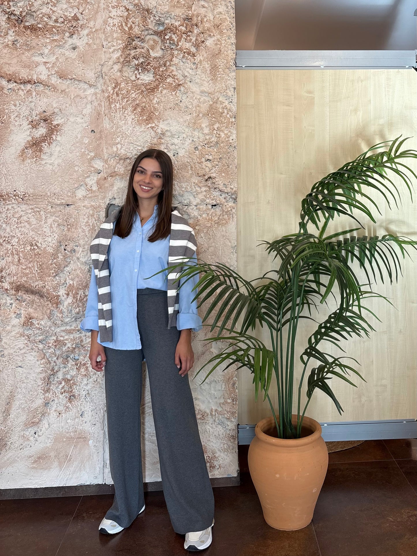 PANTALÓN PUNTO RECTO GRIS