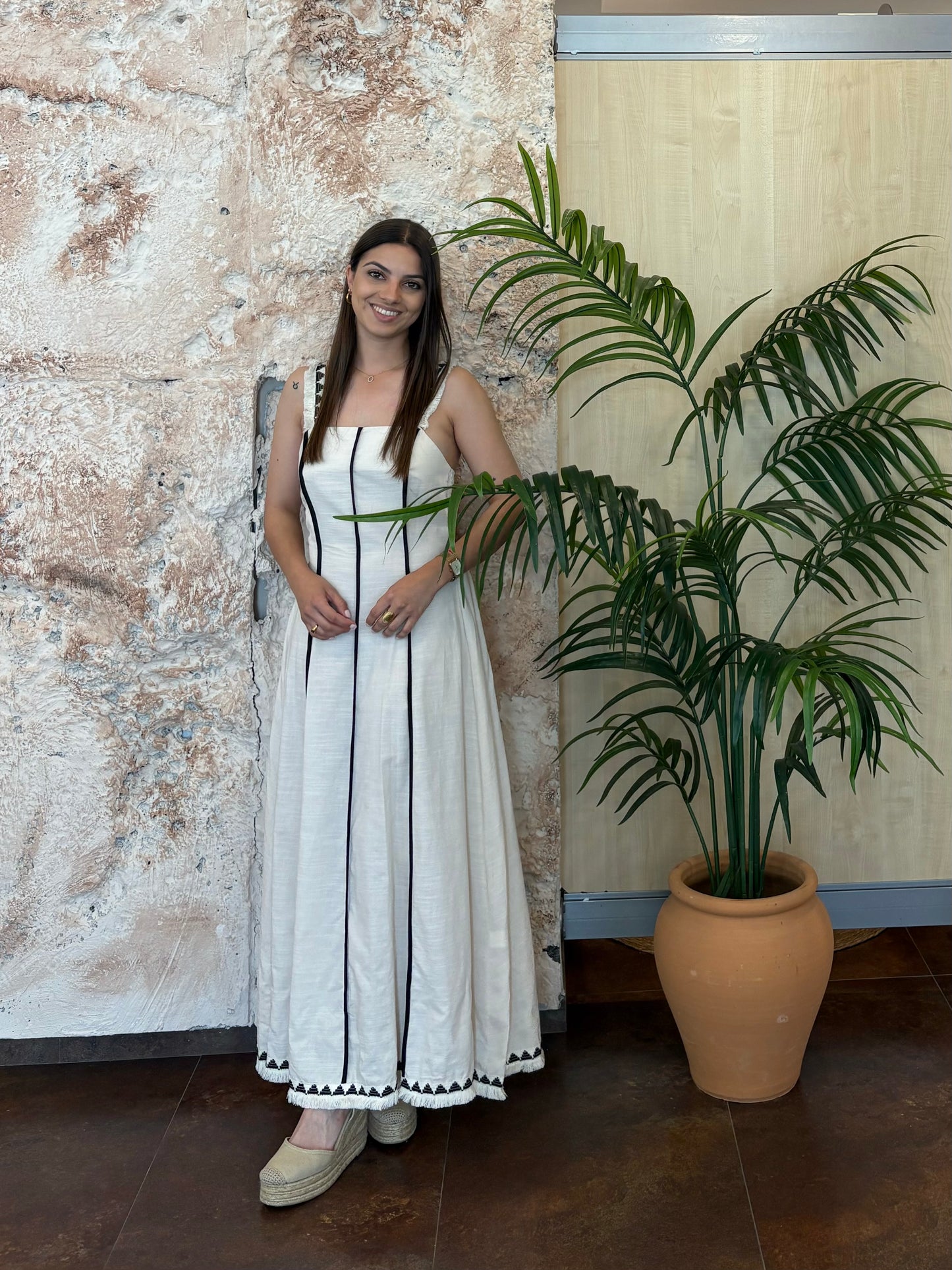 VESTIDO LARGO BORDADOS ÉTNICOS