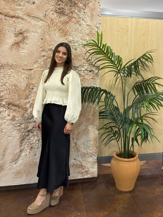 FALDA SATINADA NEGRA