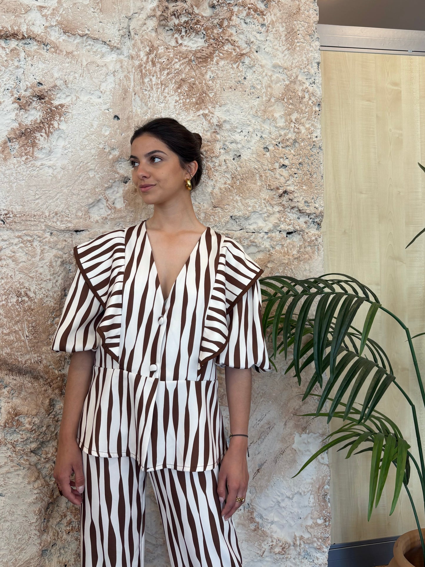 CONJUNTO ESTAMPADO MARRÓN-BEIGE