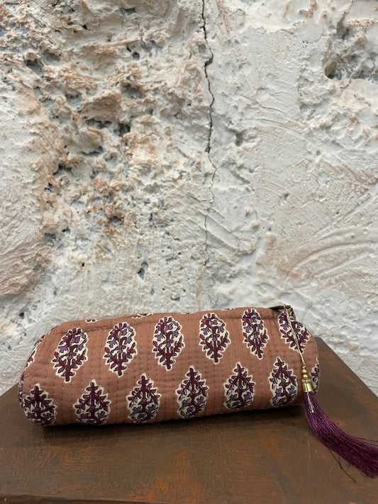 ESTUCHE PEQUEÑO MAQUILLAJE Y MORADO