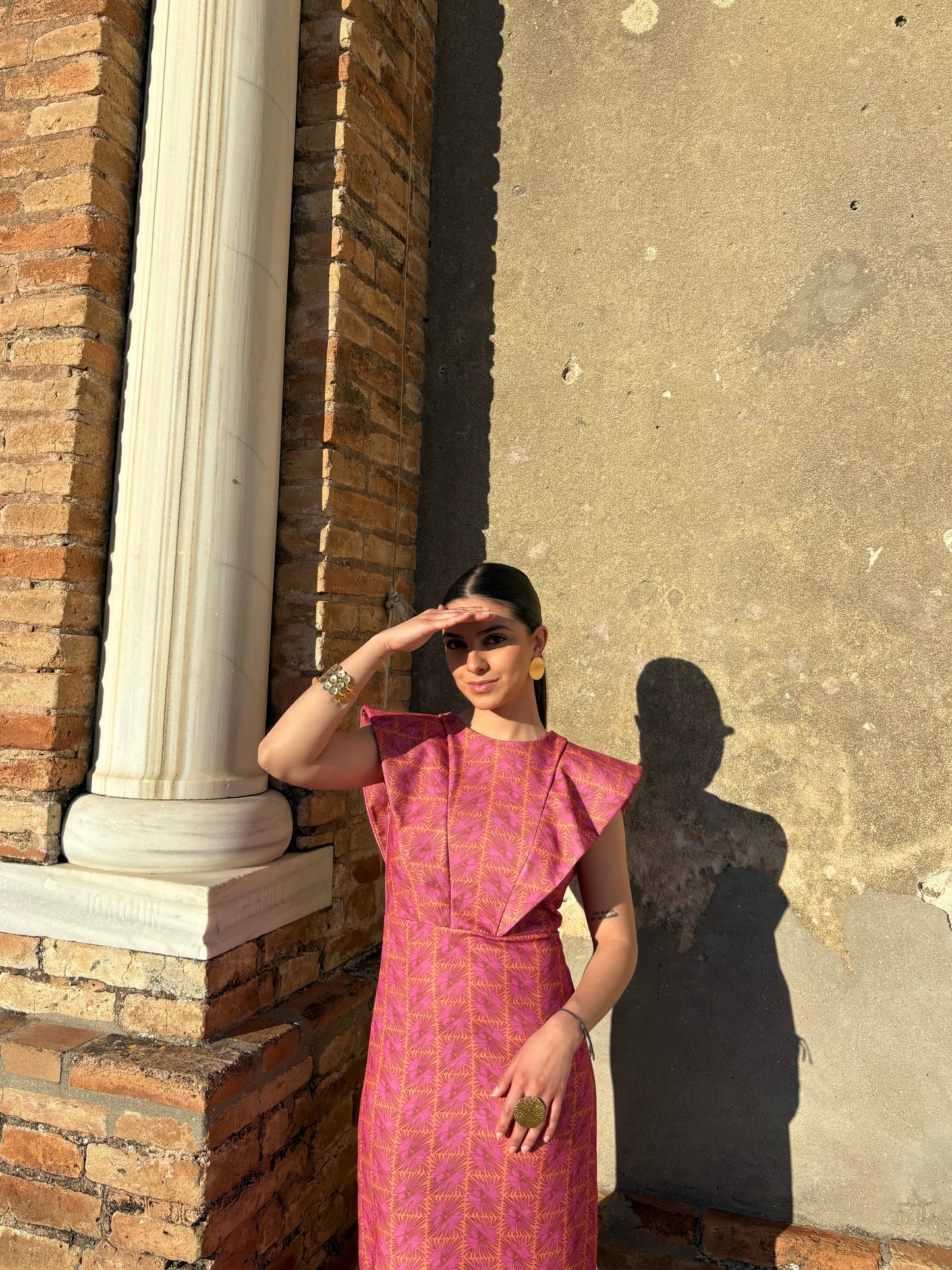 VESTIDO ESTAMPADO VOLANTES ROSA-NARANJA