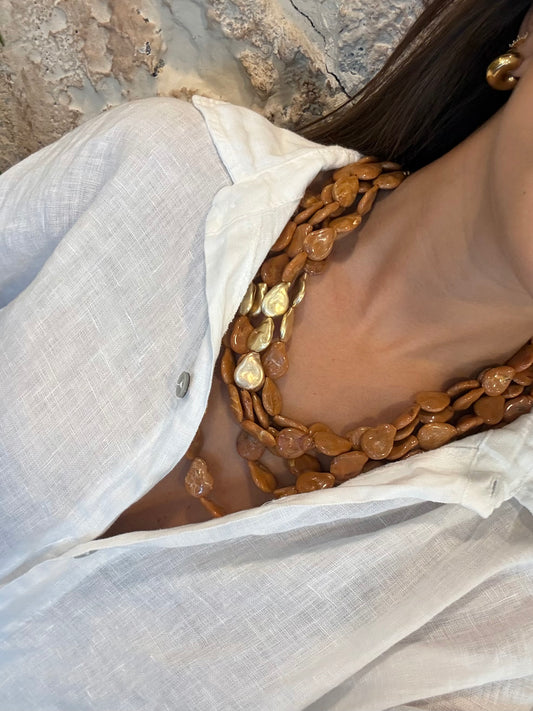COLLAR LARGO EFECTO PIEDRA DETALLE DORADO