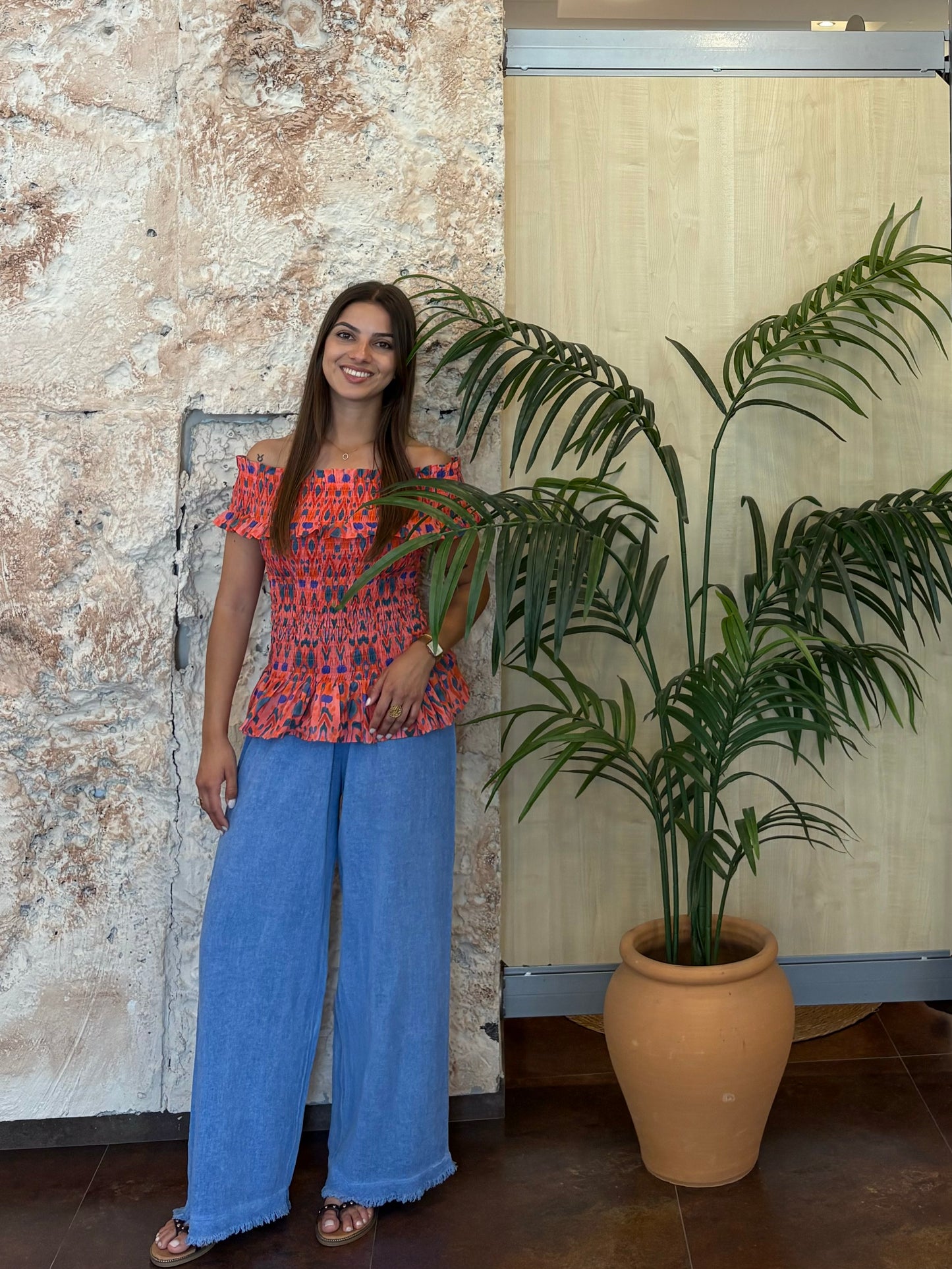 PANTALÓN  EFECTO LINO AZUL BAJO DESFLECADO